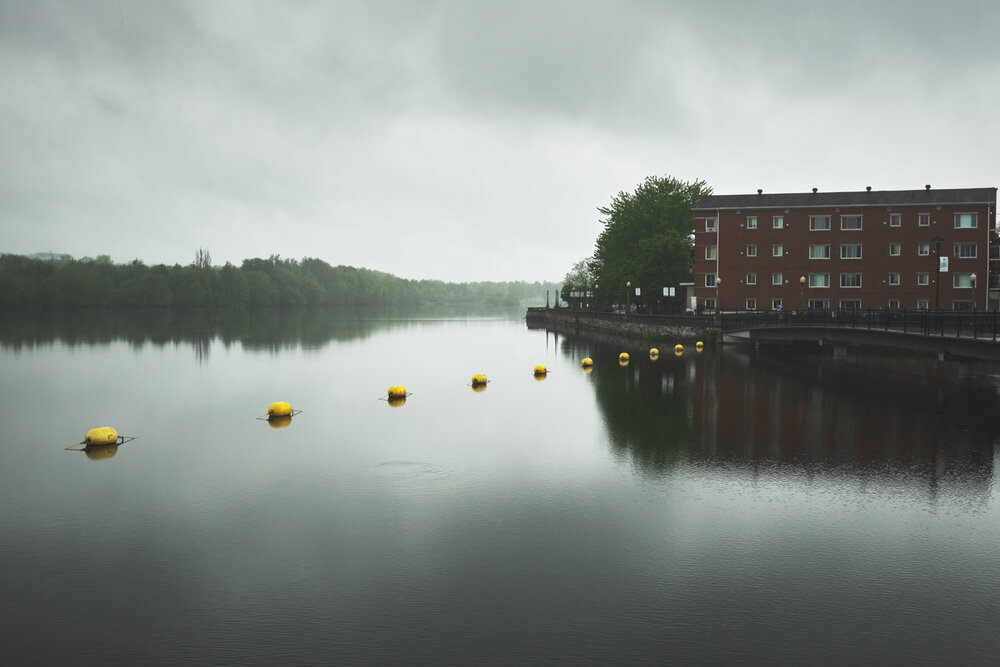 Lac des Nations sous la pluie