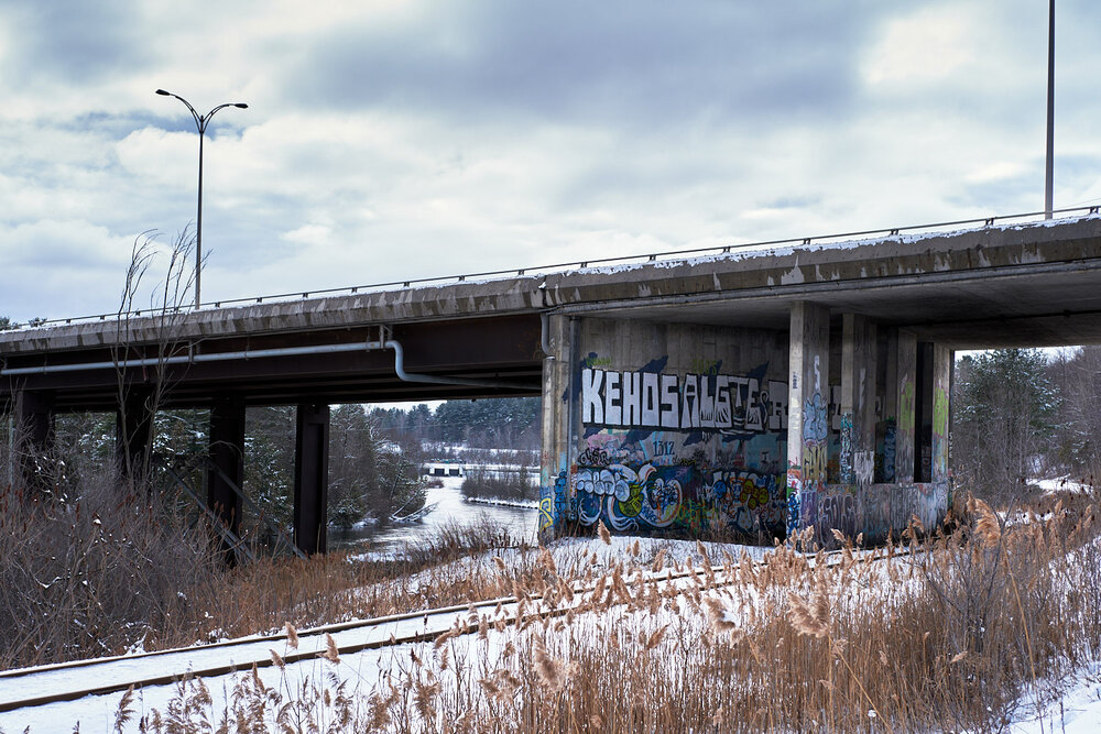 pont de l'autoroute 410 et passage de rail à sherbrooke qc