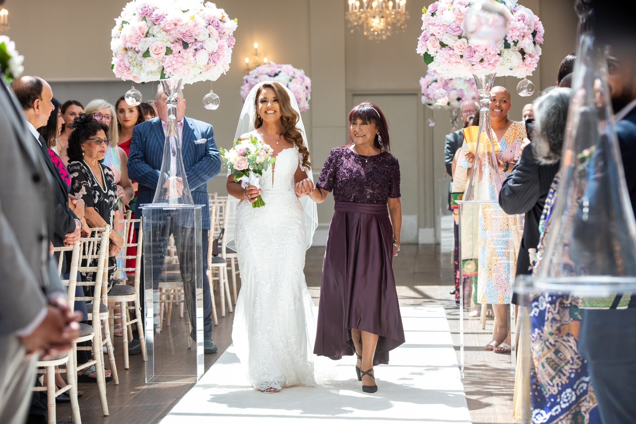 Capturing the love between a mother and her child is one of the most special moments on a wedding day. Happy Mother's Day to all the amazing mums out there📷💕

#mothersday #mothersday2023 #bride #weddingphotography #londonweddingphotography #londonw