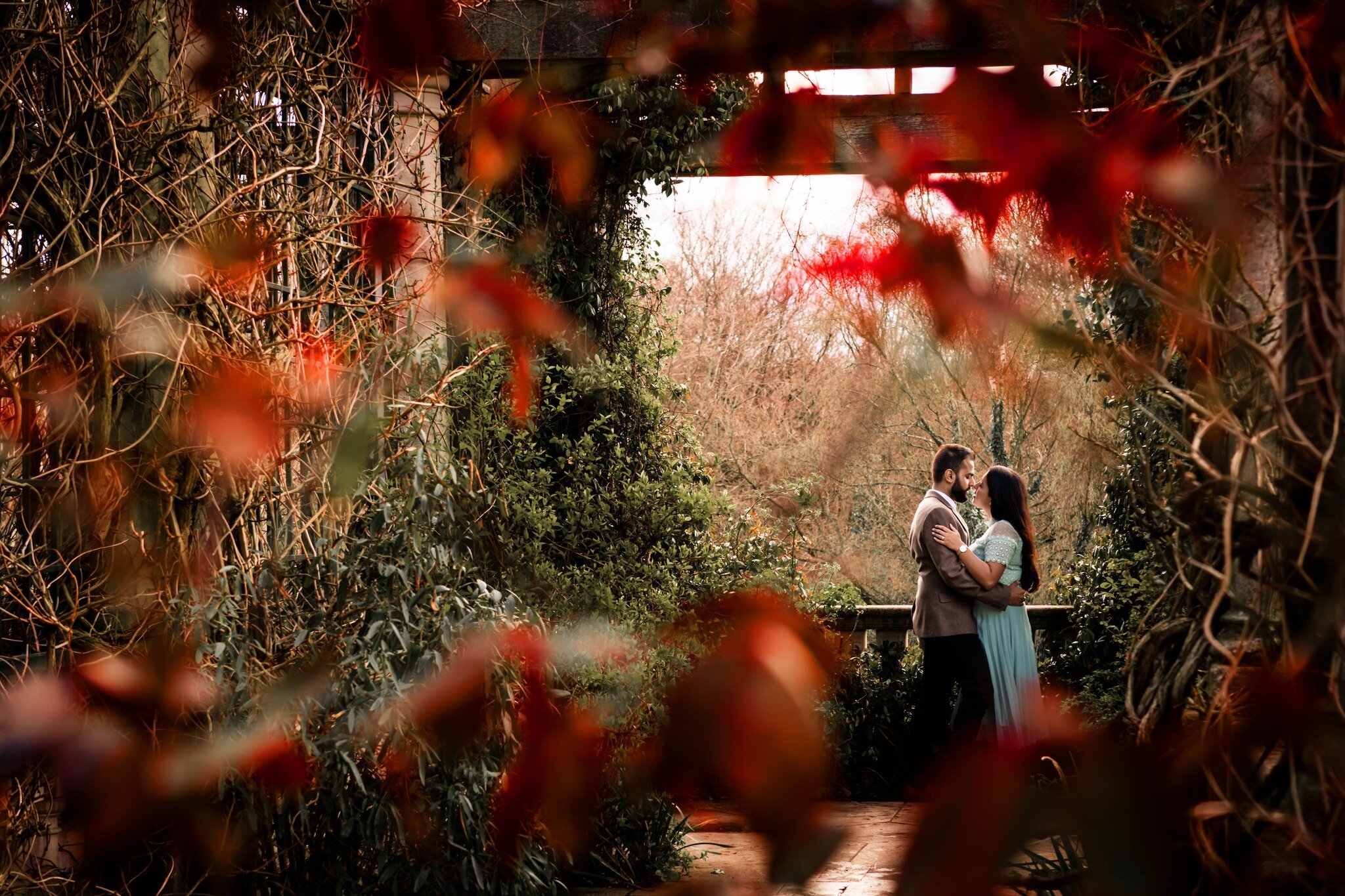 Golder Hill Park, located in Golder Green is one of my favourite Pre-Wedding Photoshoot locations. It provides endless, unique photo opportunities for me to get creative. I&rsquo;m particularly fond of the pergola garden where the plants have intertw