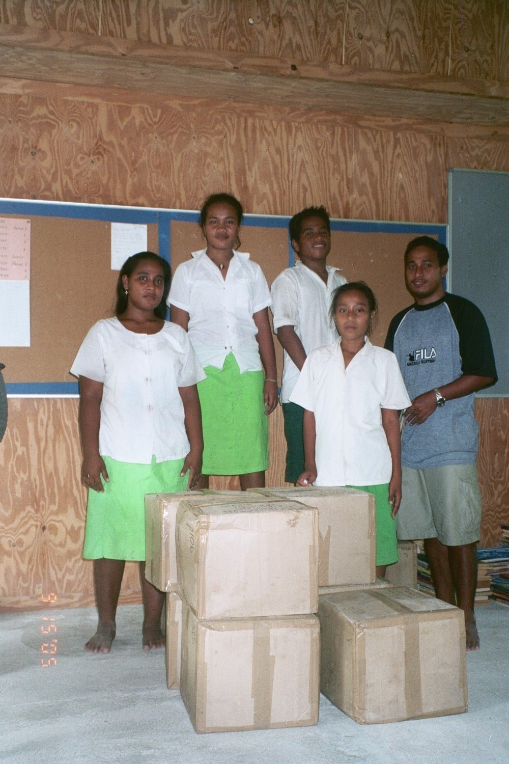 Students of Rawannawi JSS, Marakei.JPG