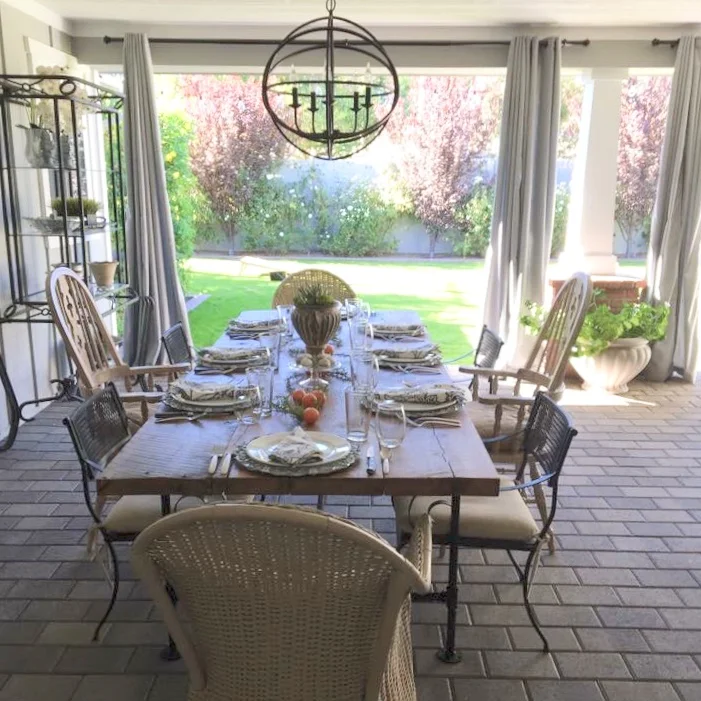 Lenus Dining Table