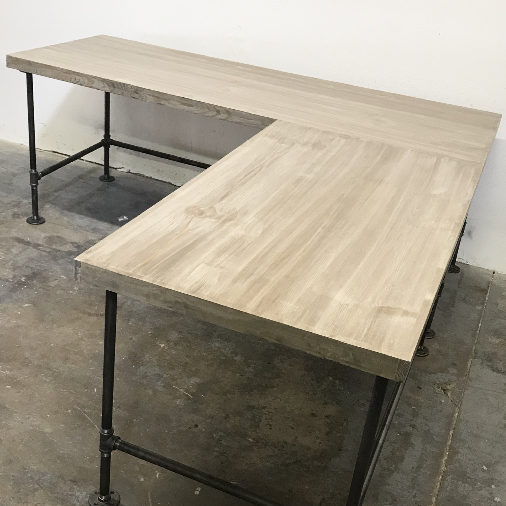 Wayne Corner Desk Large with 2" Trim