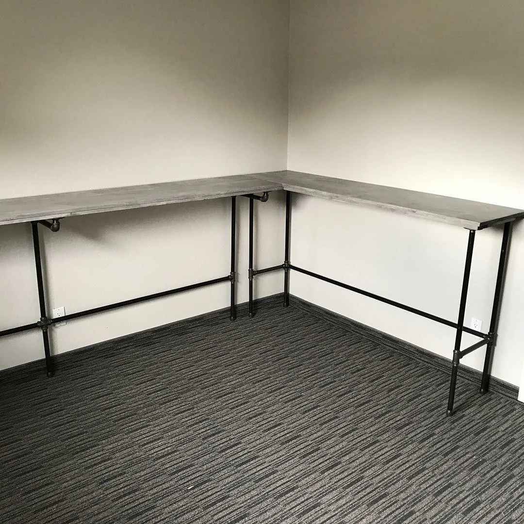 Wayne Corner Bar Table