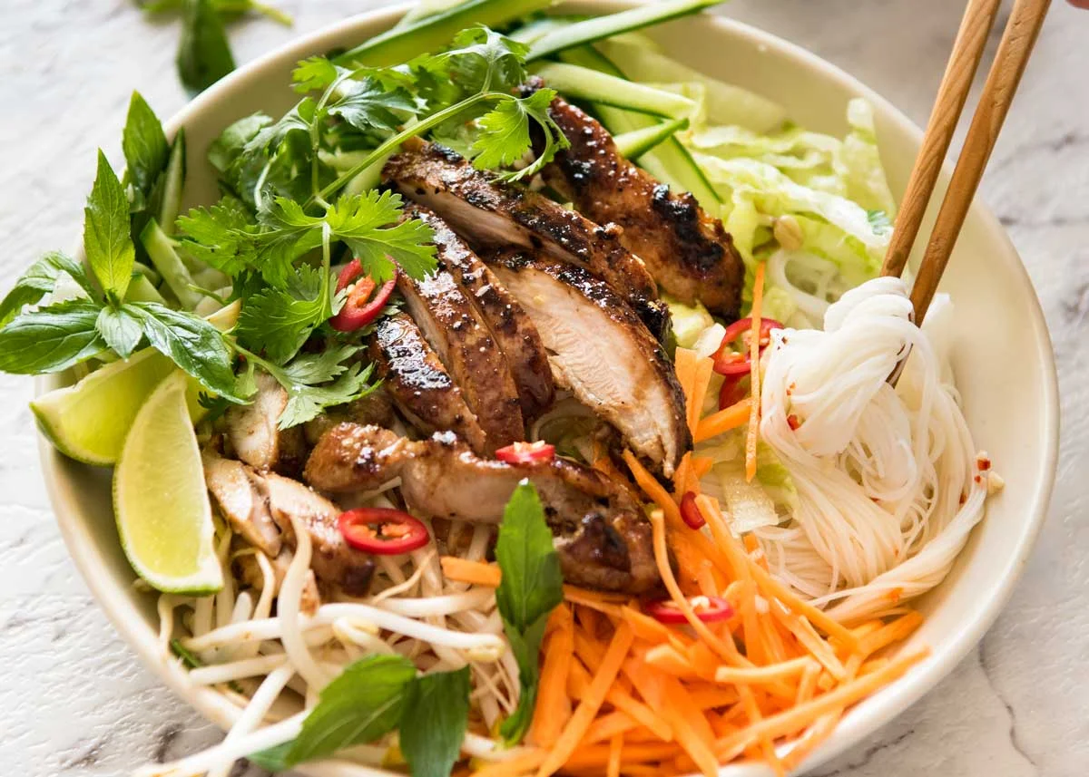 Vietnamese-Noodle-Bowls-Chicken.jpg