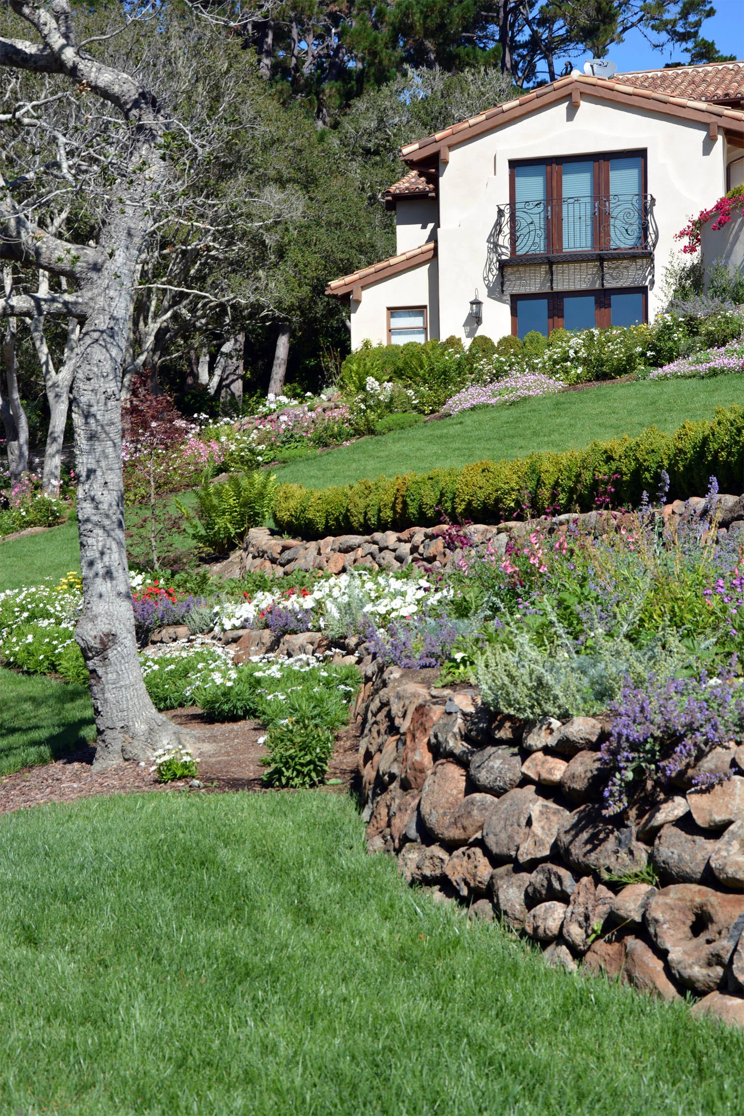 Dry stack garden walls