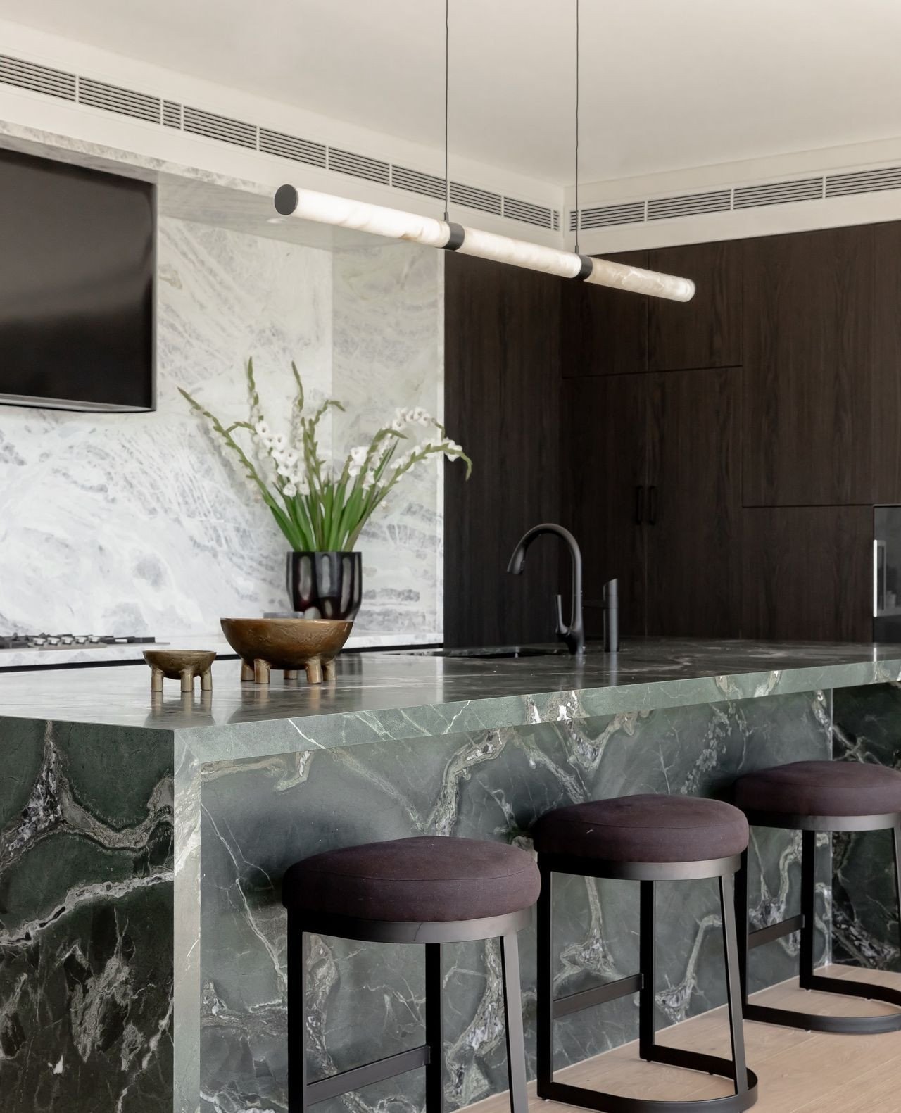 .⁠
⁠
✨ The kitchen isn&rsquo;t just a room &mdash; it&rsquo;s where memories simmer, conversations flow, and life happens. 🍽️⁠
⁠
From morning coffee to midnight snacks, the kitchen is truly the heart of the home. ❤️⁠
⁠
Favourite inclusions:⁠
⁠
- Dee