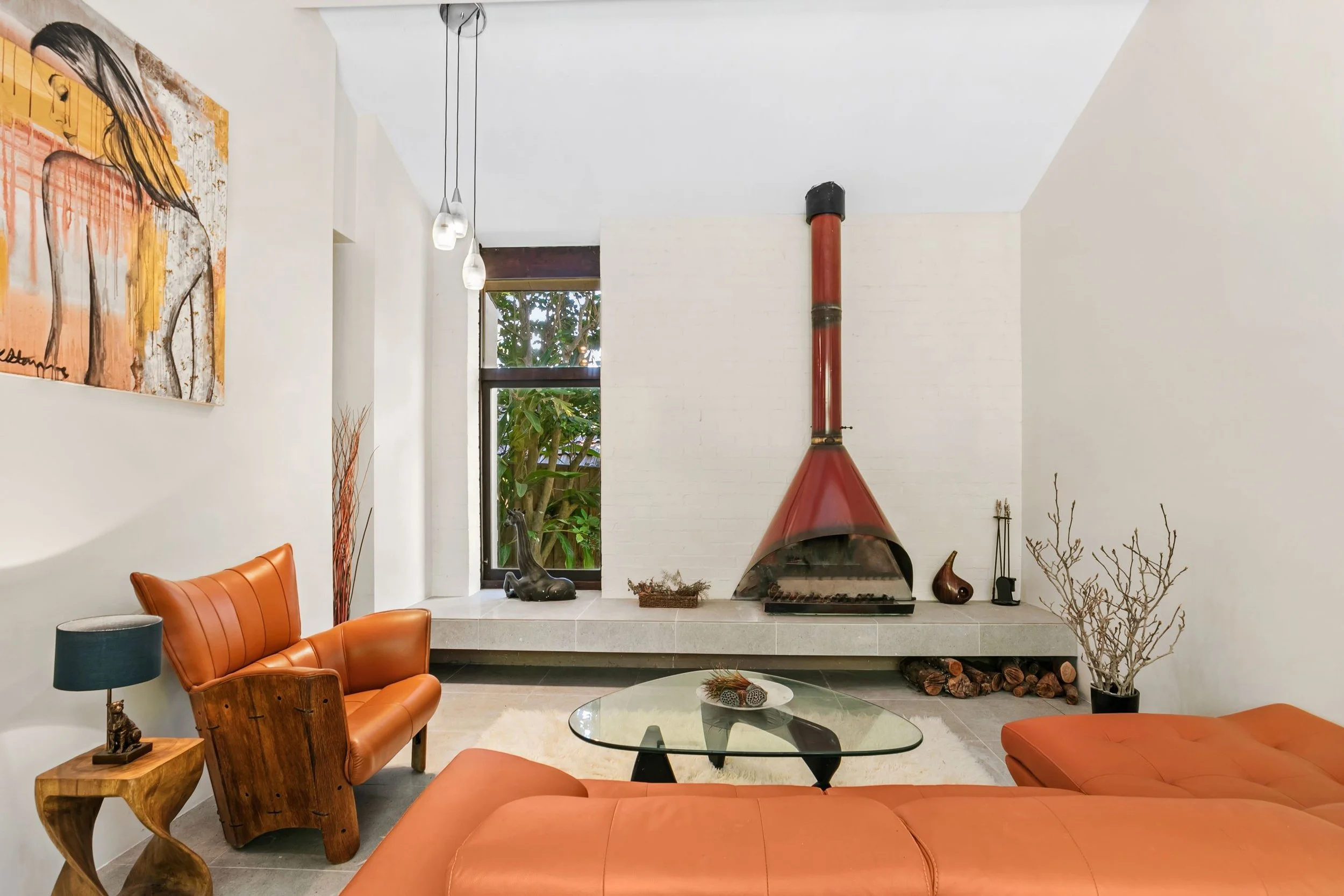 Lounge Room no art sm.jpg