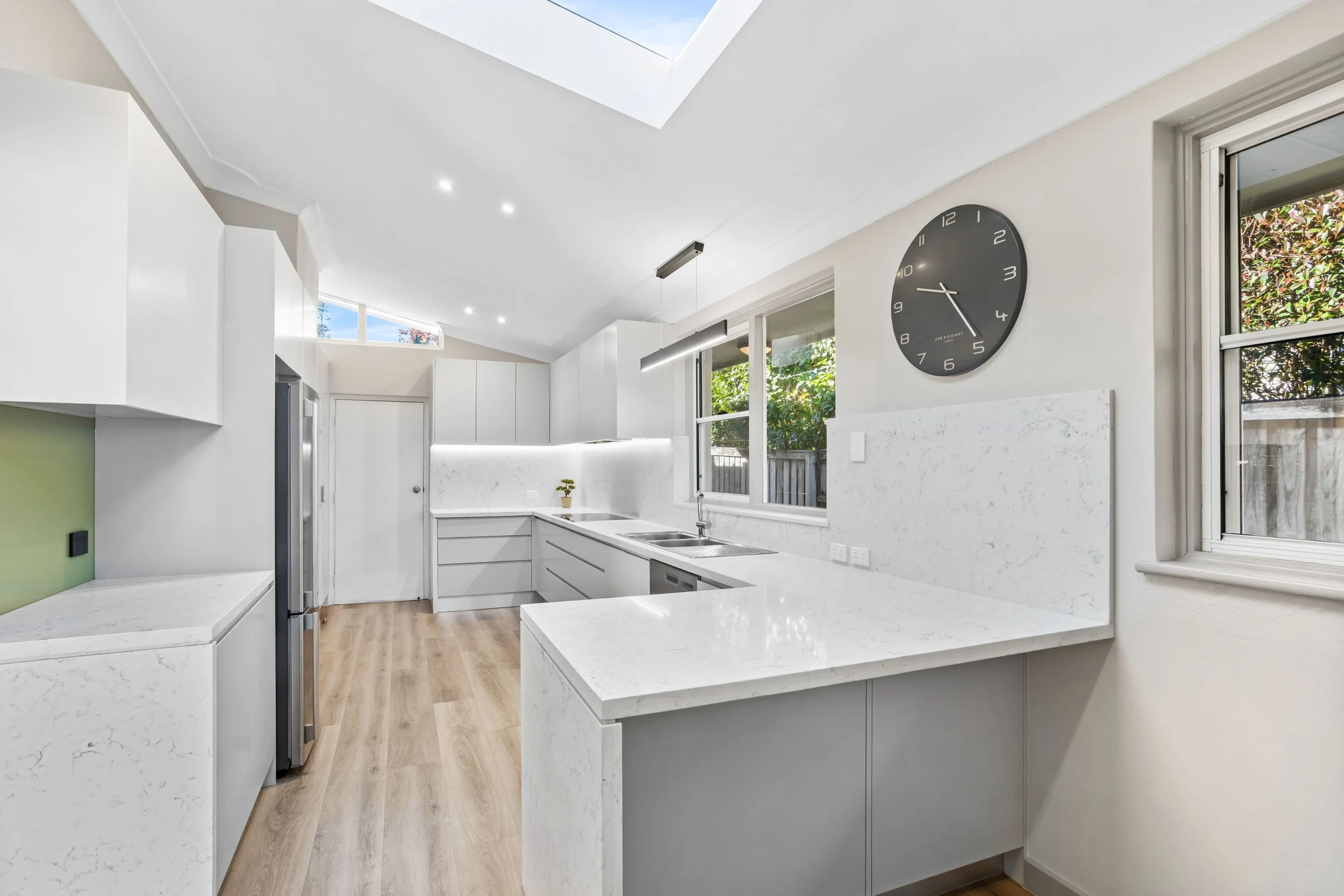 Kitchen sm.jpg
