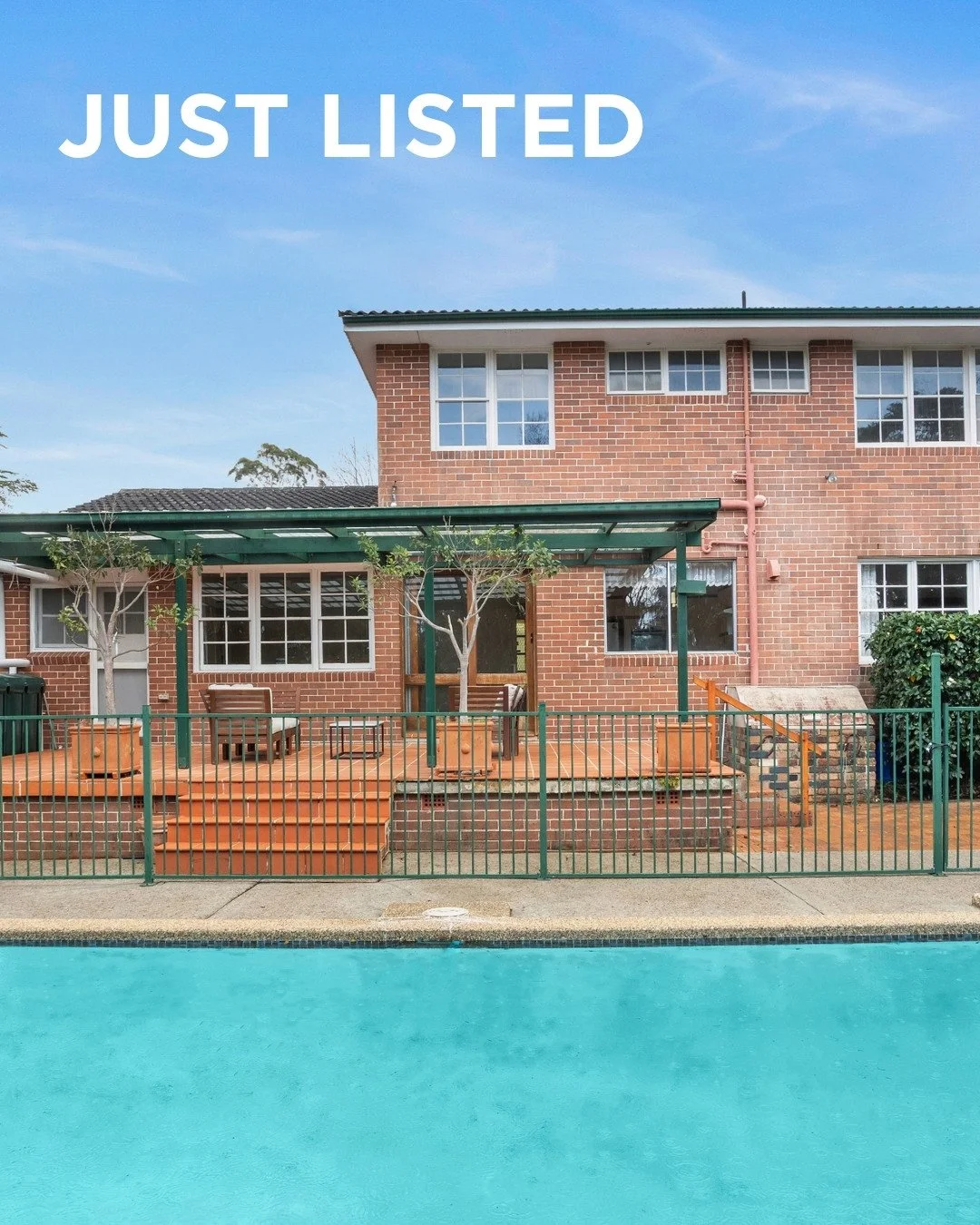 JUST LISTED | 11 Waterhouse Avenue, St Ives ⁠🏡⁠
1,024sqm level block | 4 bed | 3 bath | 2 car ⁠ ⁠
⁠
The block is the story here. A generous, level 1,024sqm holding in a sought-after St Ives street &mdash; renovate the solid two-storey home, rebuild,