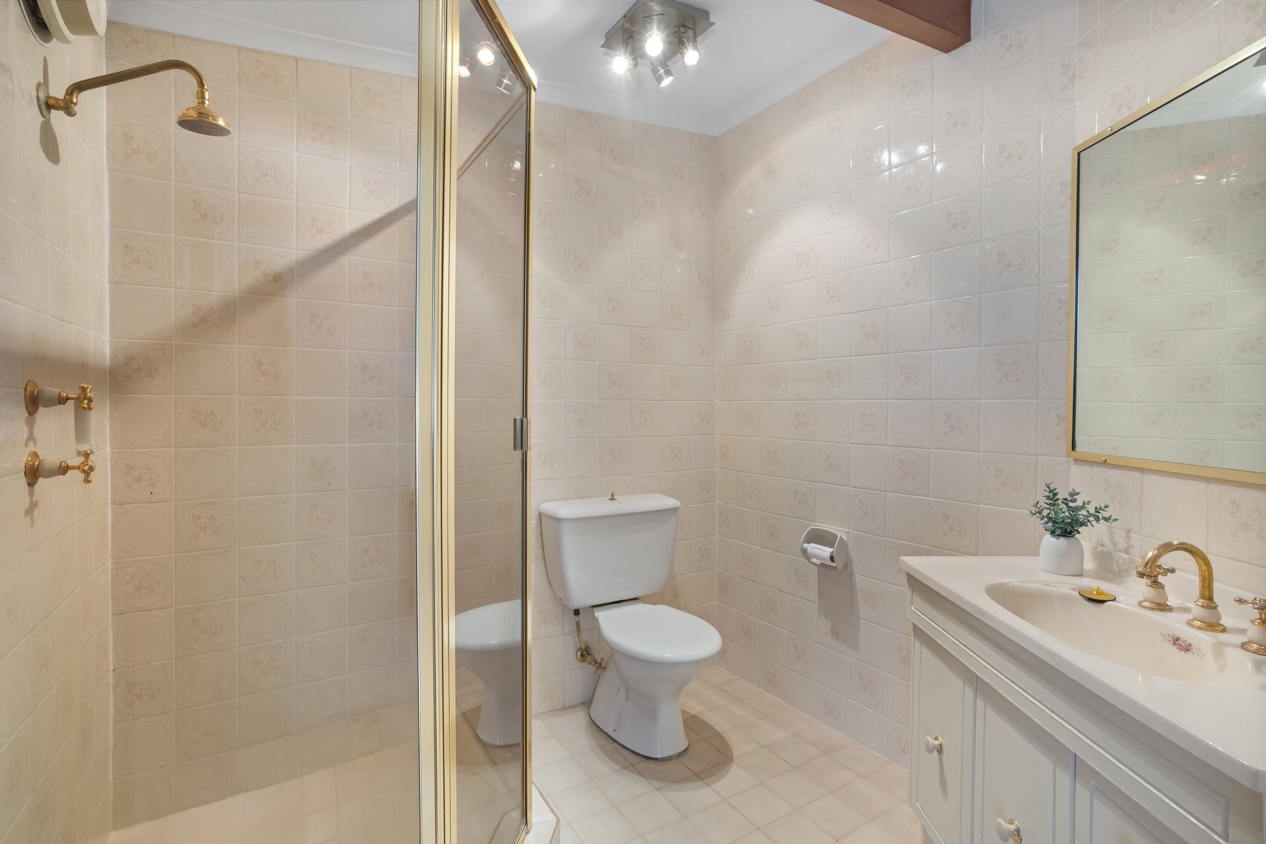 Ensuite.jpg