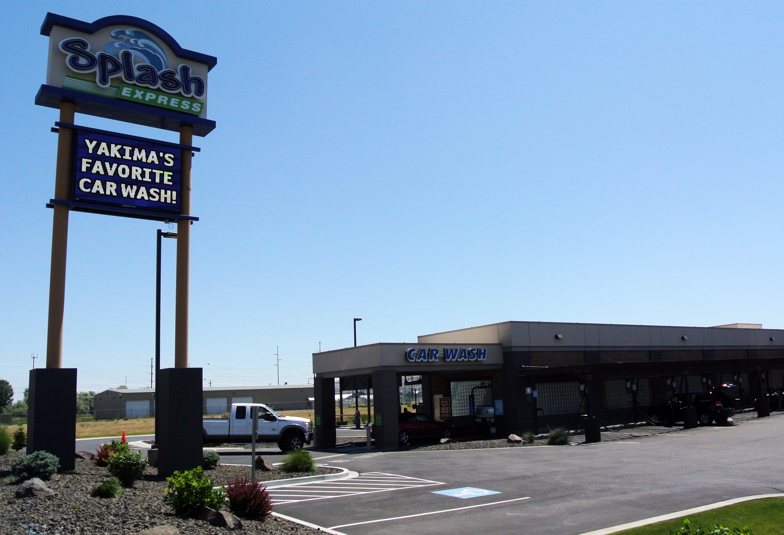 Splash Express is definitely Yakima's favorite car wash. And now is improved with a new advanced Washlink gate controller that the employee's love using. 