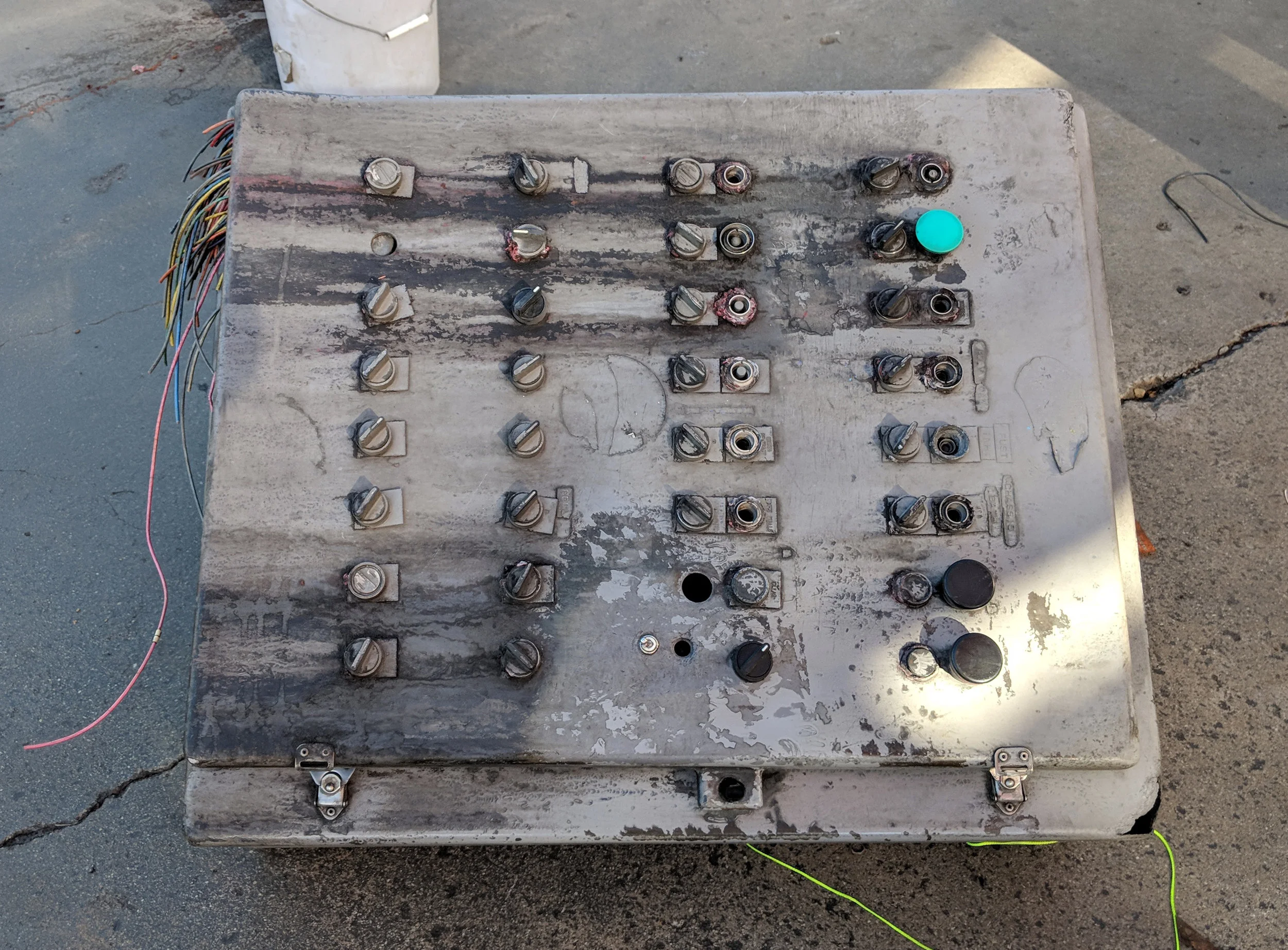 The old push button box was replaced with a new LCD HMI.