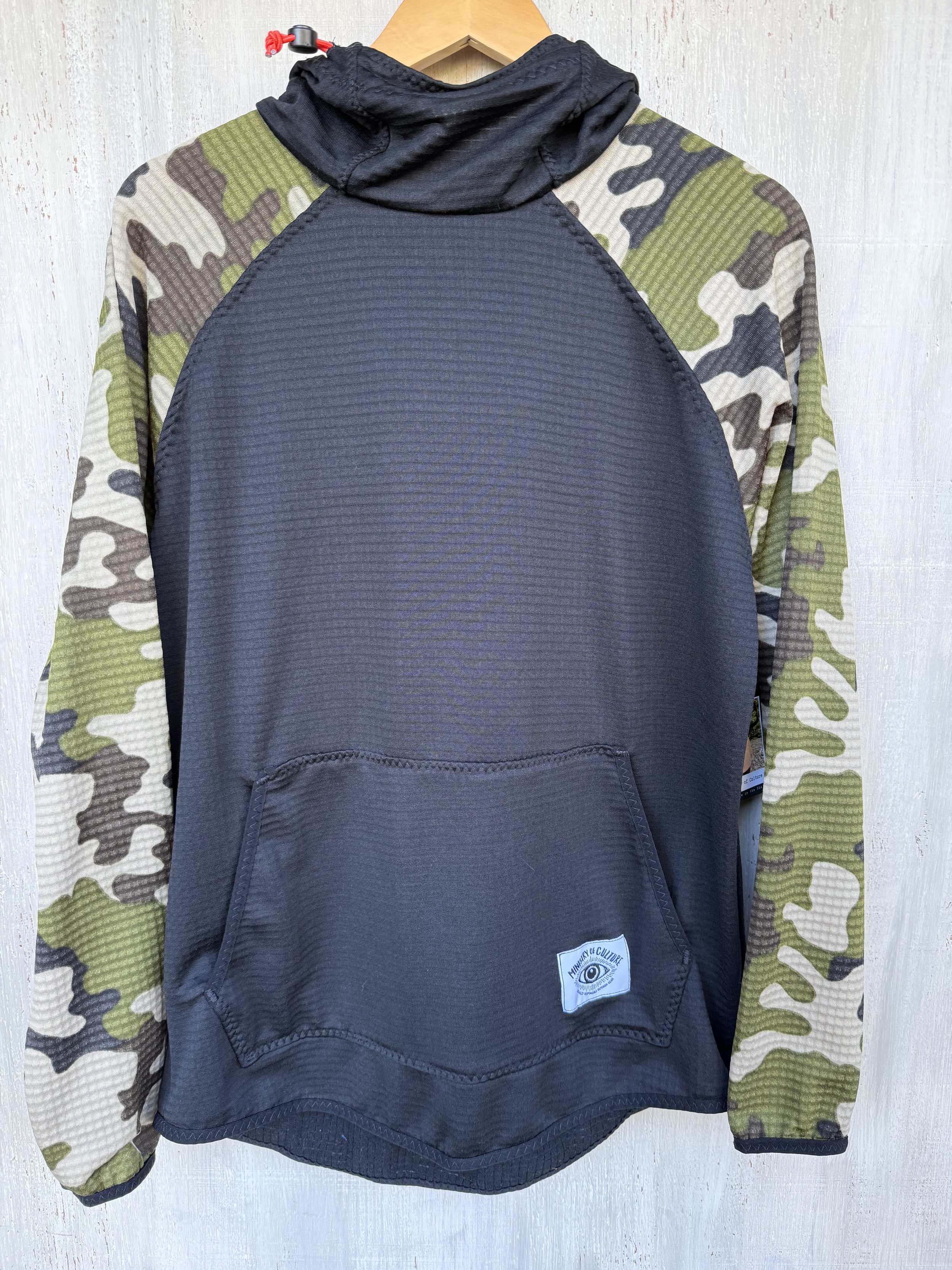 Powder Day Hoodie - Black and Camo Power Grid Fleece