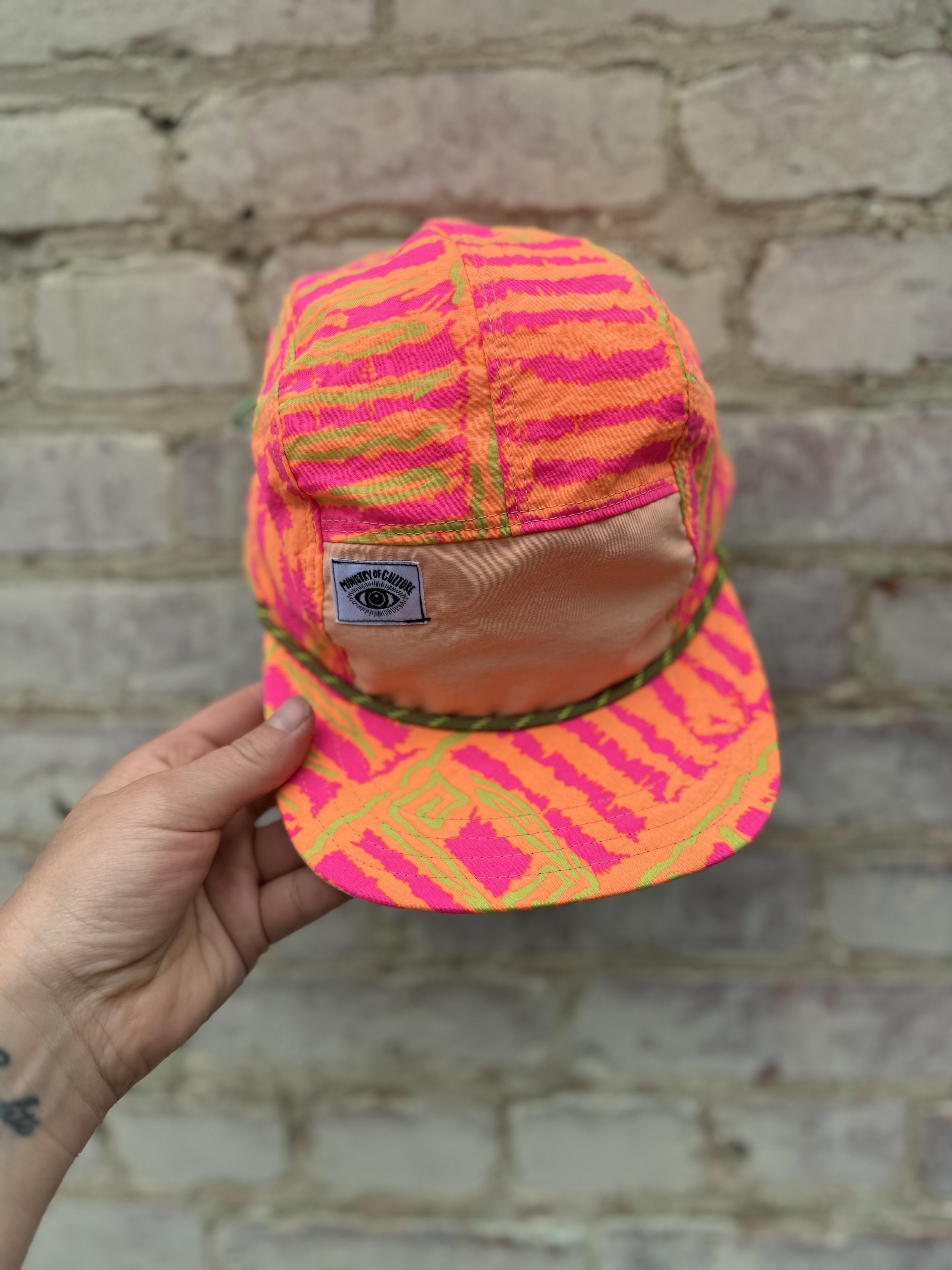 Lightweight 5 Panel Surf Hat - Tropic Volatge with Peach Front