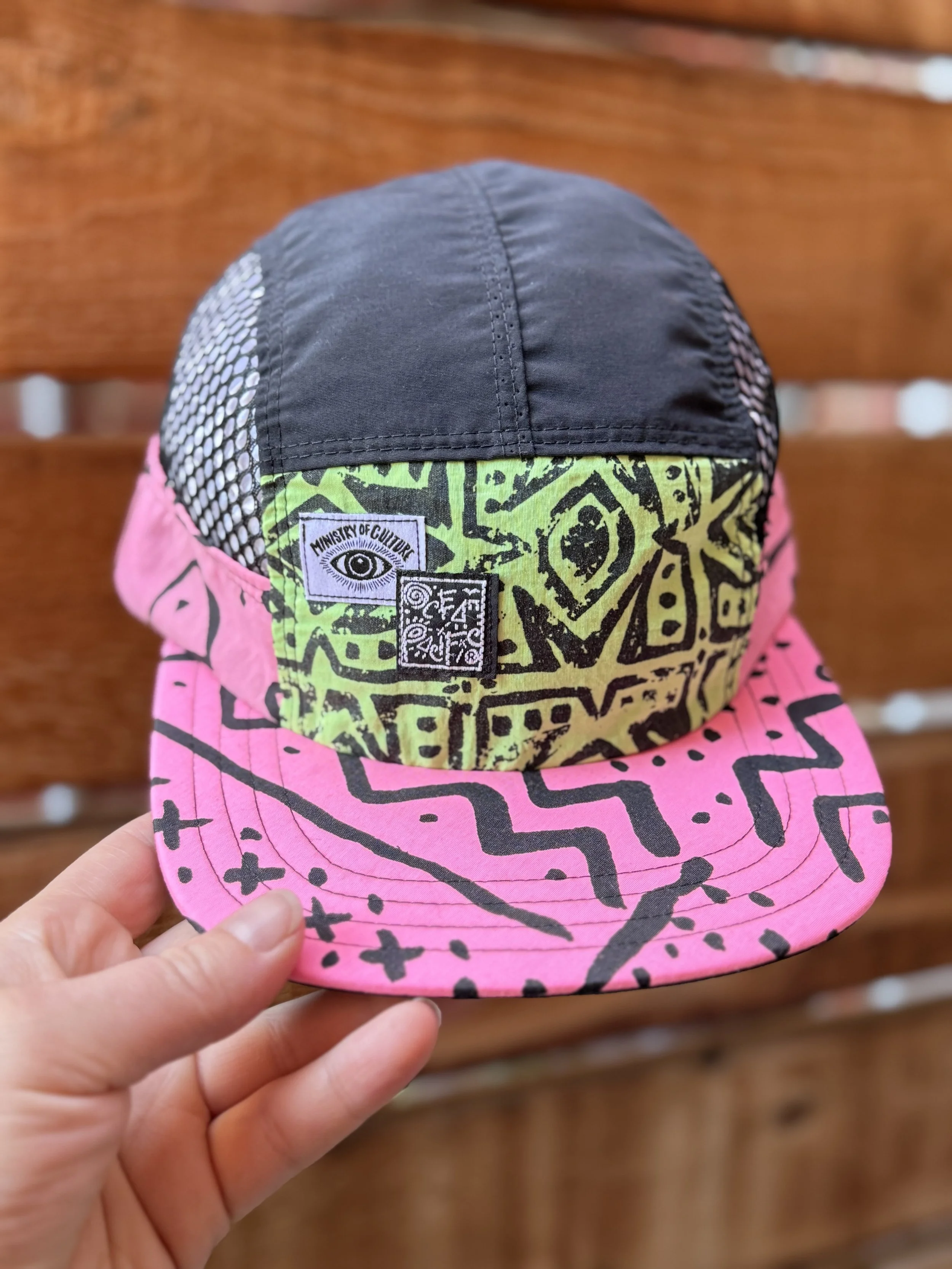 Mesh 5 Panel Surf Hat - Pink Electric Reef and Black