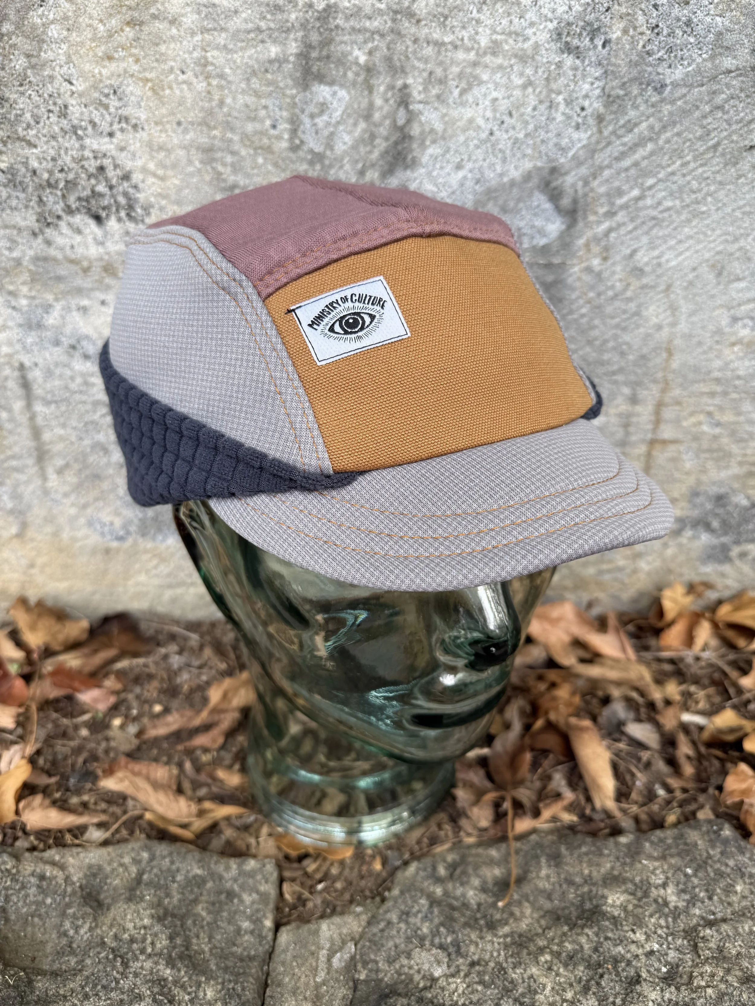 Micro Brim Backcountry Hat in Gray and Dusty Rose