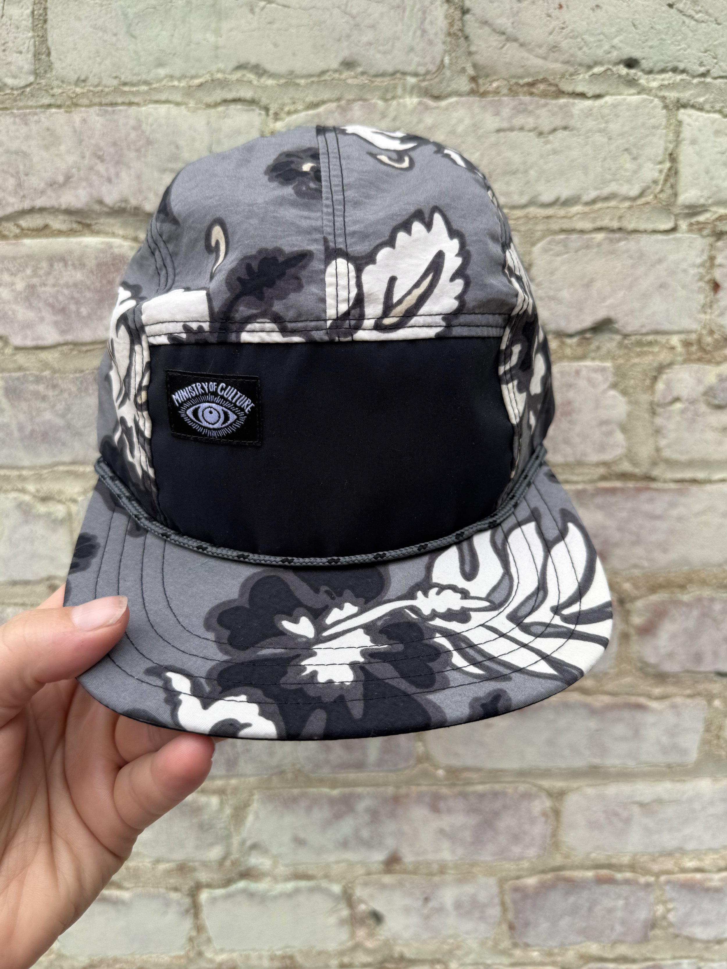 Lightweight Surf Hat - Black and Gray Floral