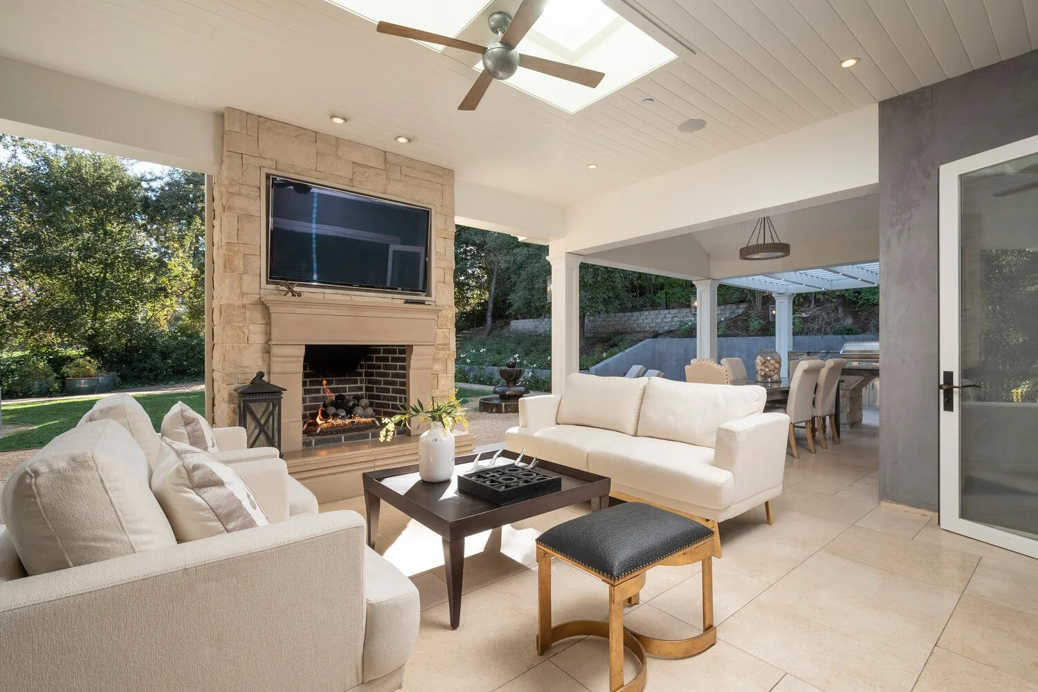 459 Walsh Rd Atherton CA 94027-large-067-057-Guest House Outdoor Familiy-1500x1000-72dpi.jpg