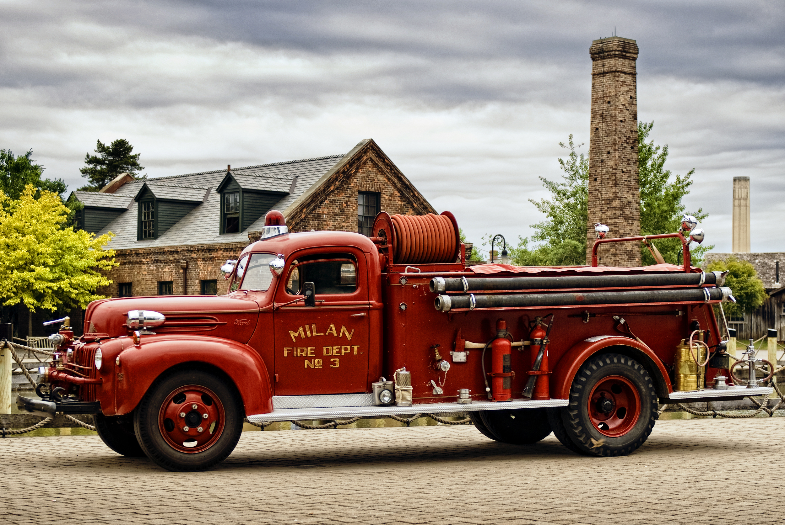 antique fire truck.jpg