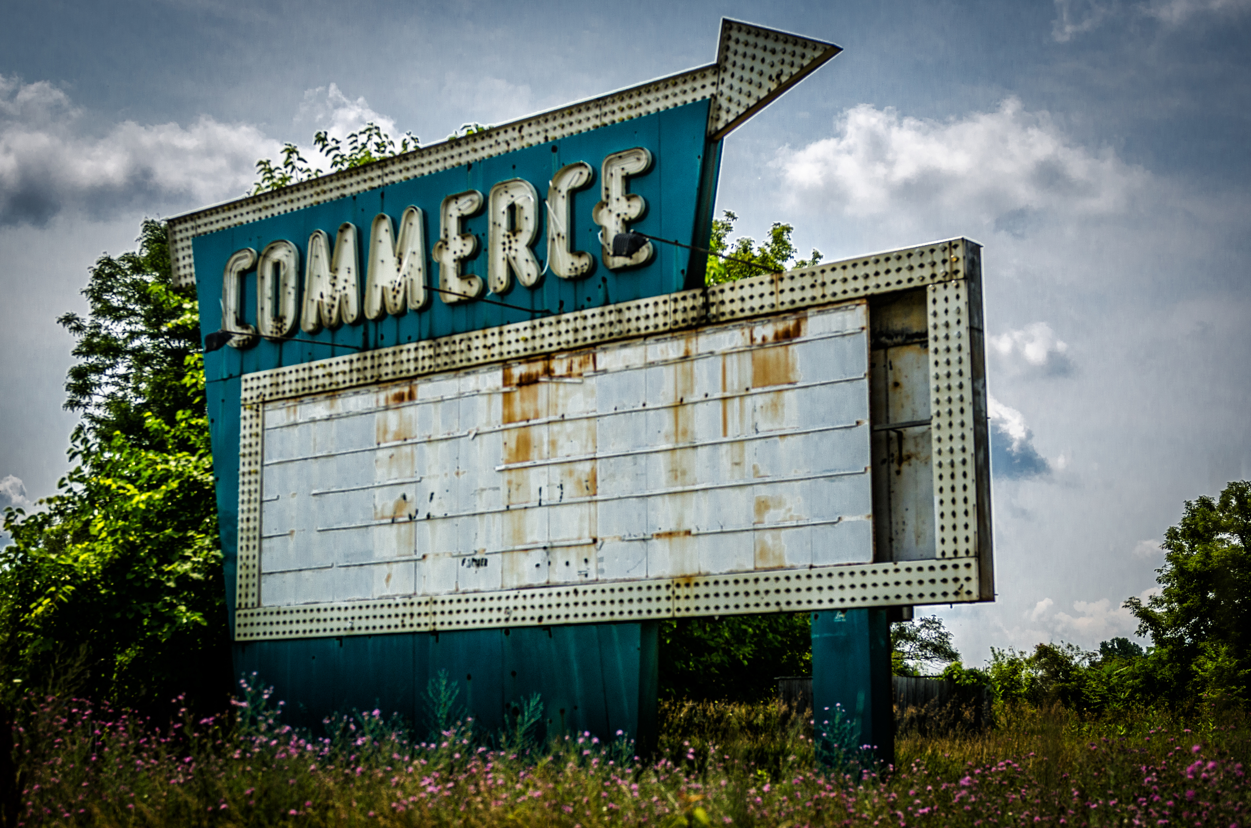 Old Commerce Drive in theater sign