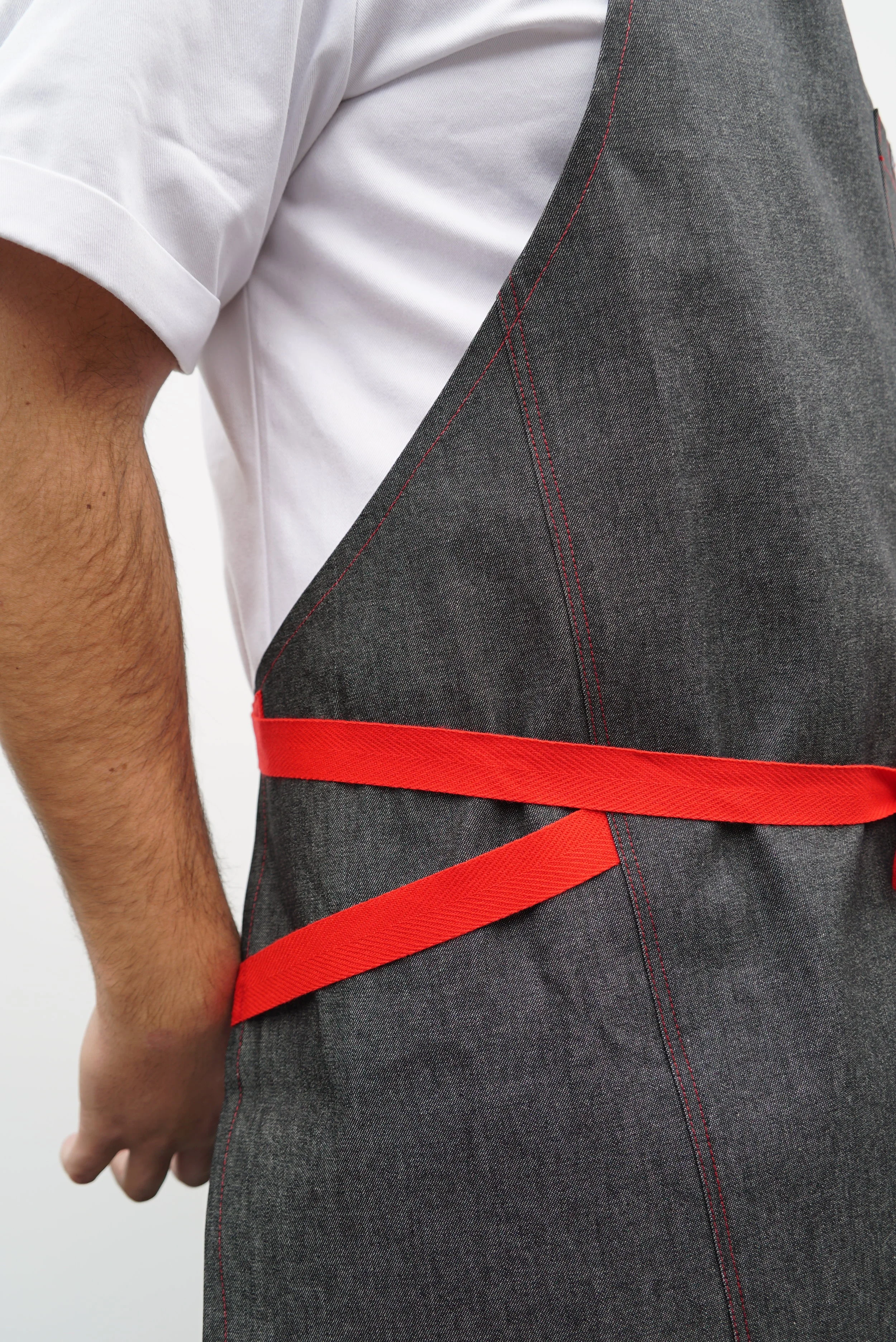 LAVAL_Apron_strap.JPG