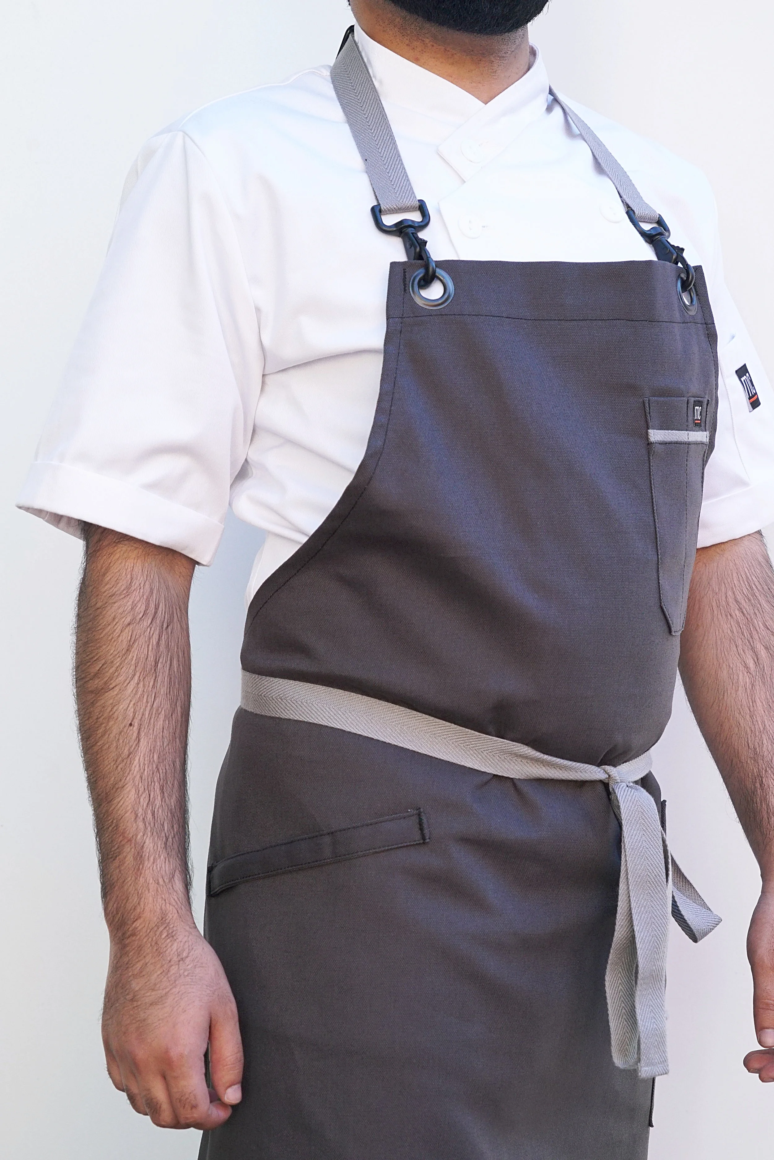 CREED_Apron_strap_side.JPG