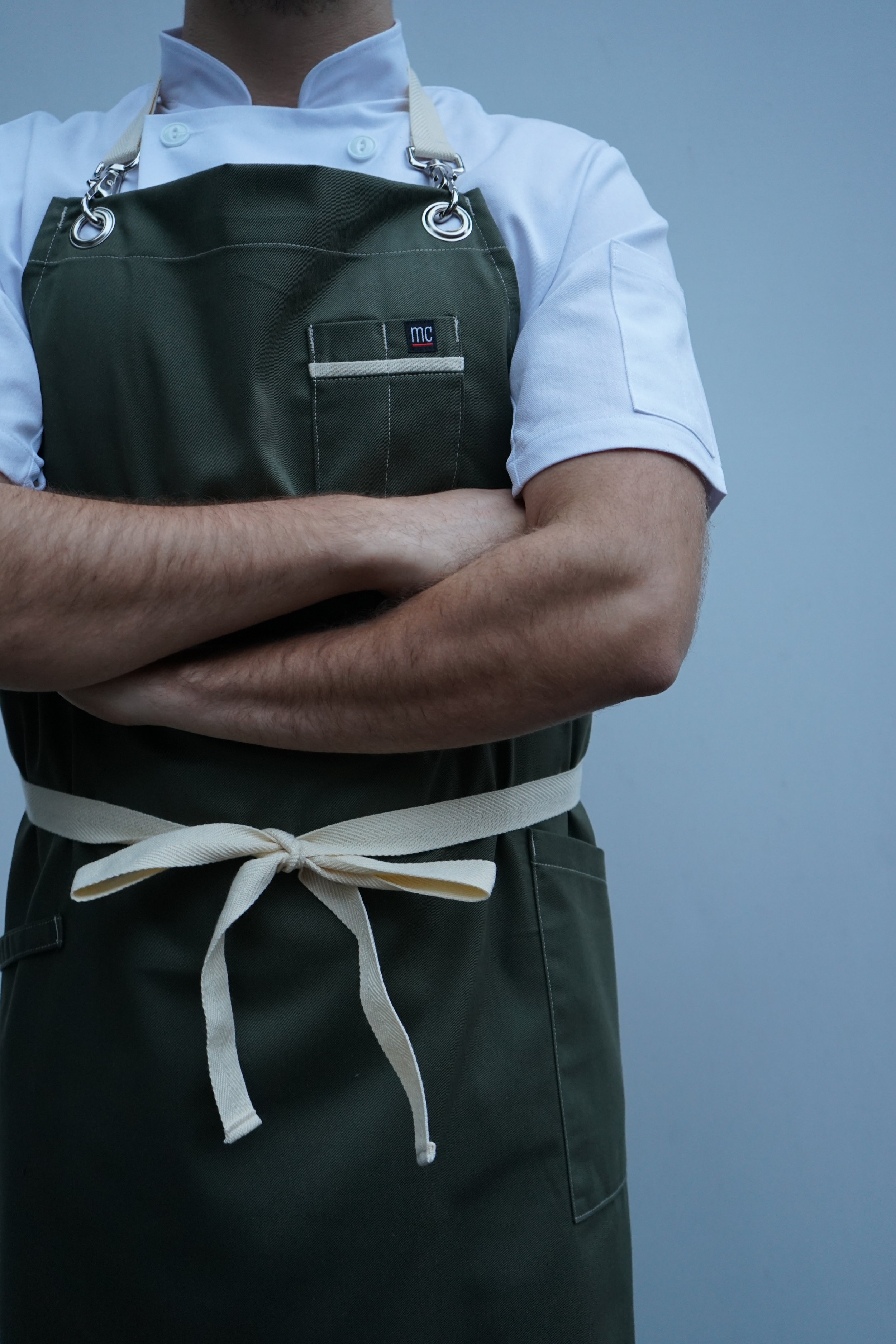WINDSOR_apron_meechef_promo_buckles.JPG