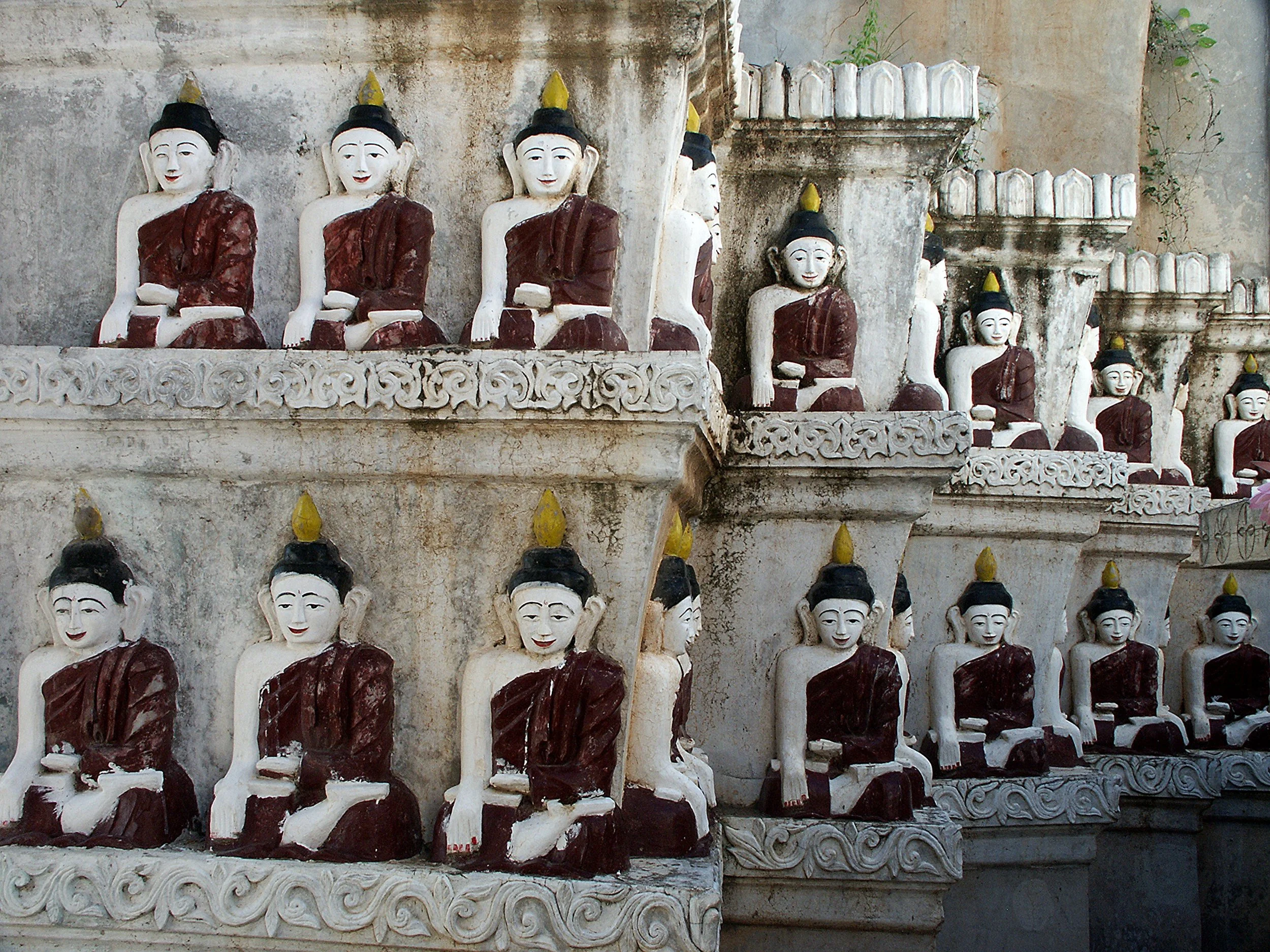 013 Big Buddha-Inle Lake.JPG