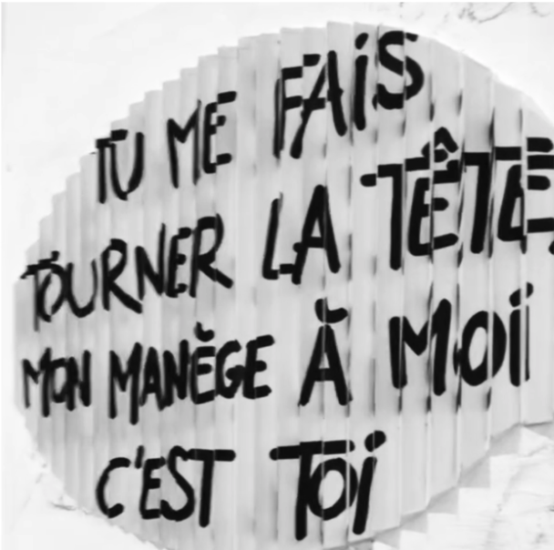 Tu me fais tourner lalala tête 4.png