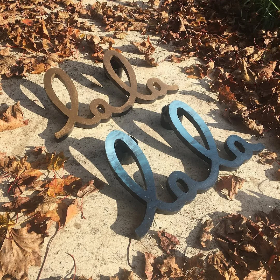 Des découpes sont peintes, vernies et préparées pour un projet imminent, vous connaissez les Invaders   #art #invader #artproject #lalala #lala #la #conceptart #urban #love.jpg