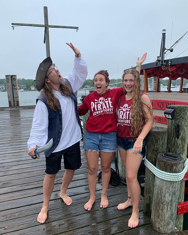 A little rain don&rsquo;t scare us! We are still planning on running our trips today in the light rain. Please dress accordingly☠️
.
.
.
#rainrain #goaway #pirateadventure #mvpirates #august #augustrain #weather #trips #tour #stillsailing #stillstand