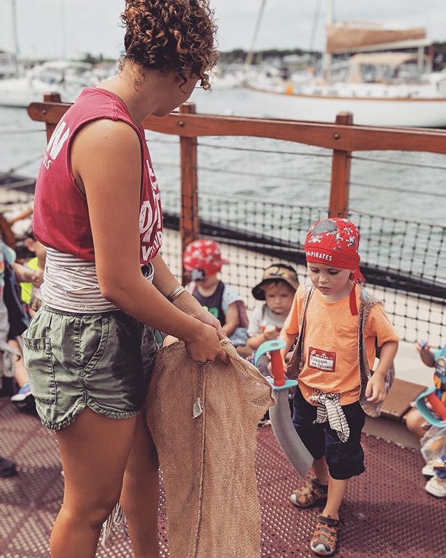 There&rsquo;s only one week of summer left🌞Make sure you get on our ship while you still can 🏴&zwj;☠️
.
.
.
#summer #august #almostover #grog #pirateship #pirateadventures #mvpirates #pamv #ship #tour #family #kids #mvstyle #islandlife