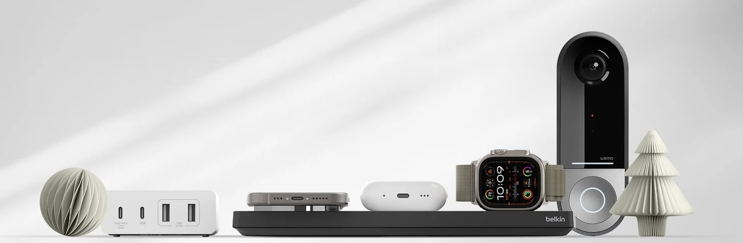 belkin-holiday-2023-black-friday-homepage-desktopno-text-1824x600.jpg