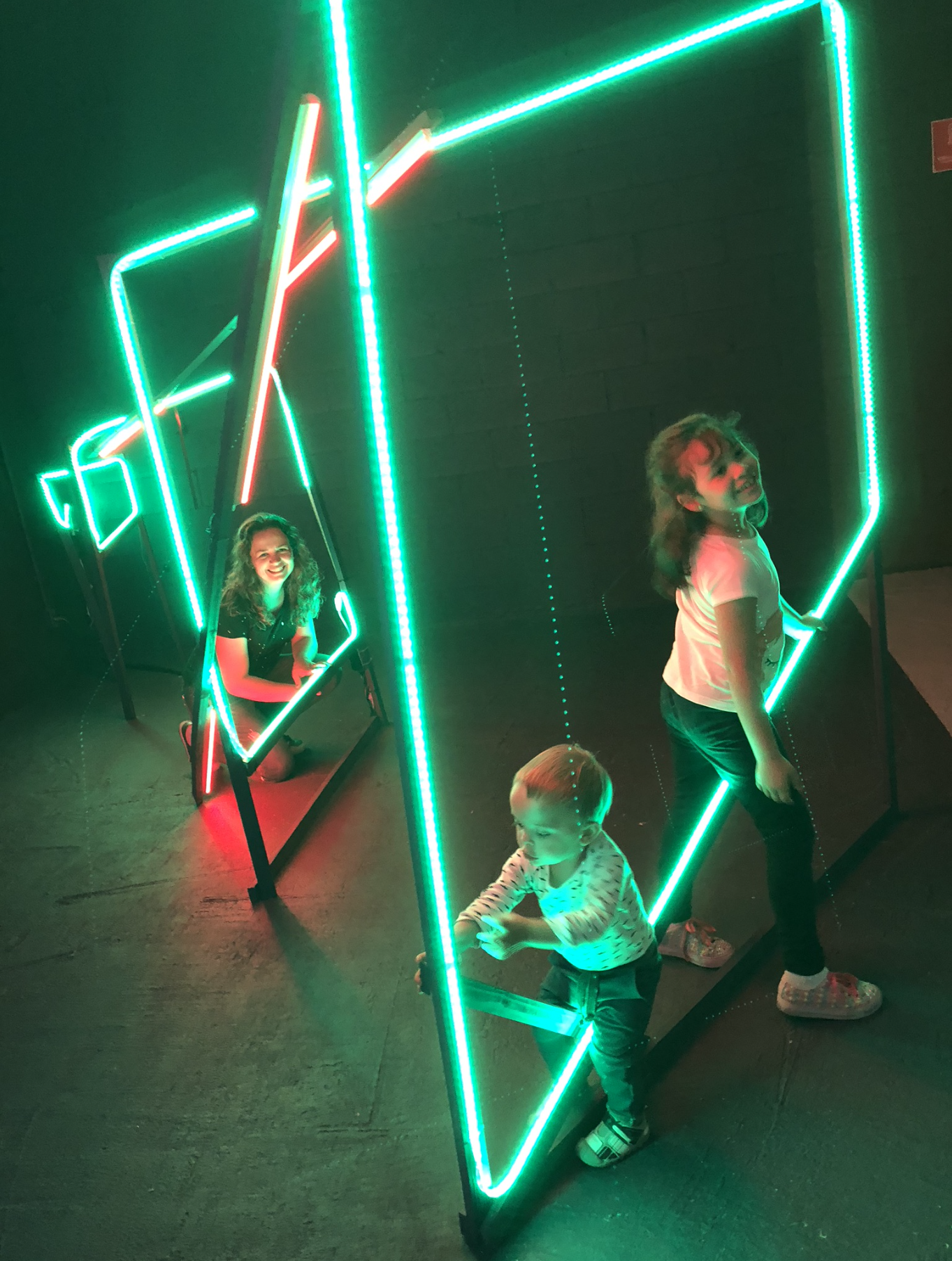 neon2.jpg