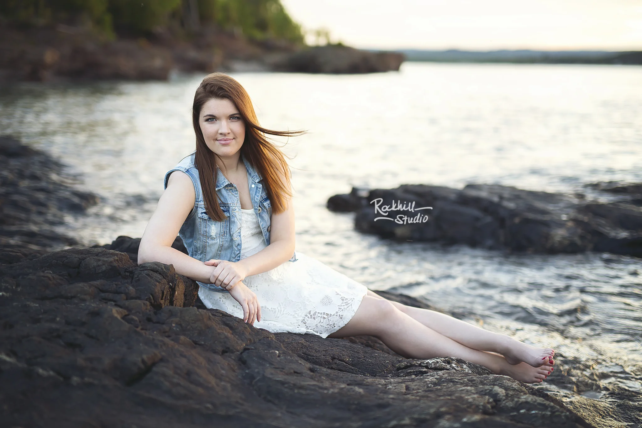 marquette-senior-photographer-presque-isle-lake-superior-11.jpg