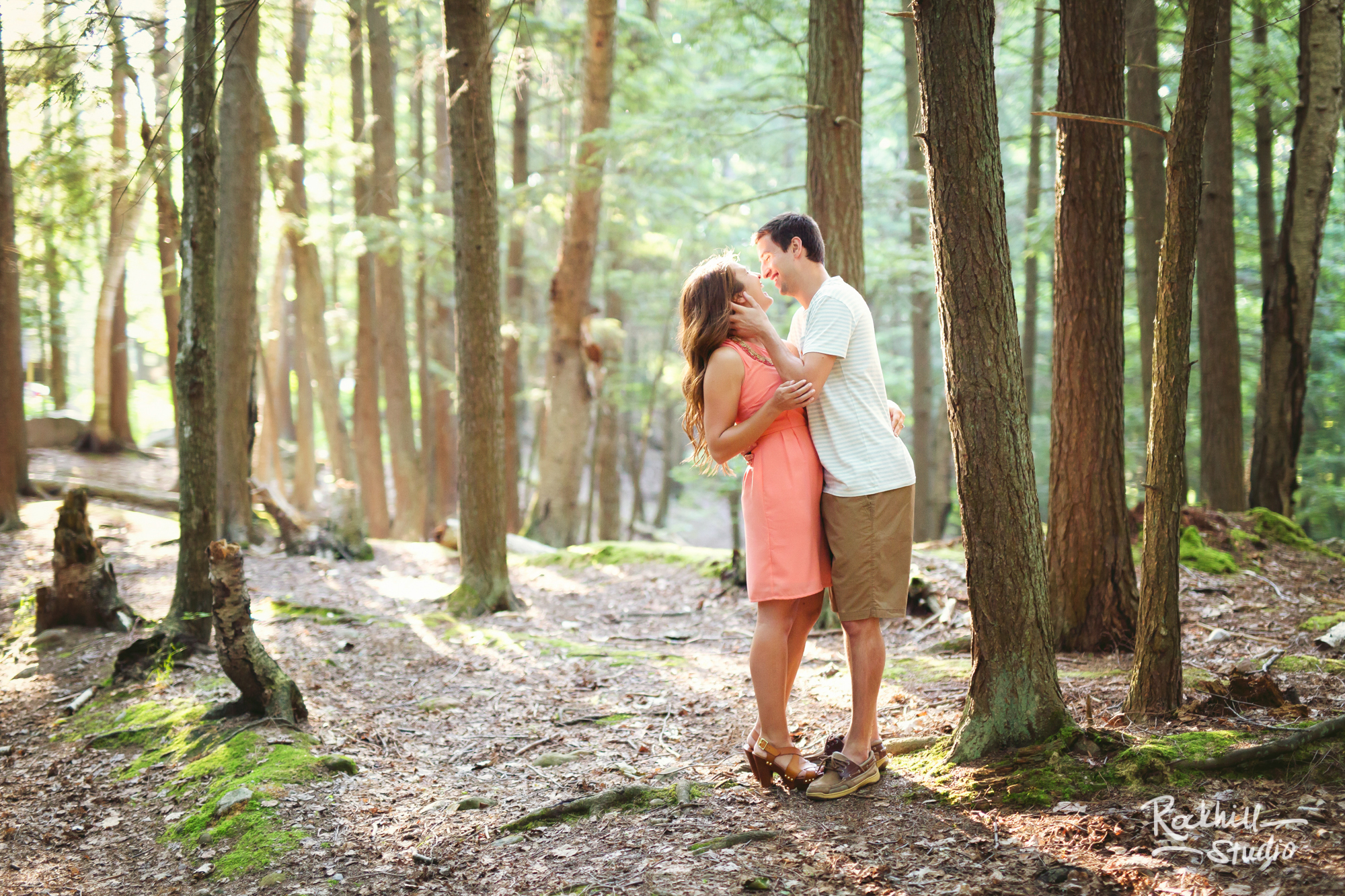 rockhill-studio-marquette-michigan-engagement-photography-wetmore-landing-upper-peninsula-lake-superior-15.jpg
