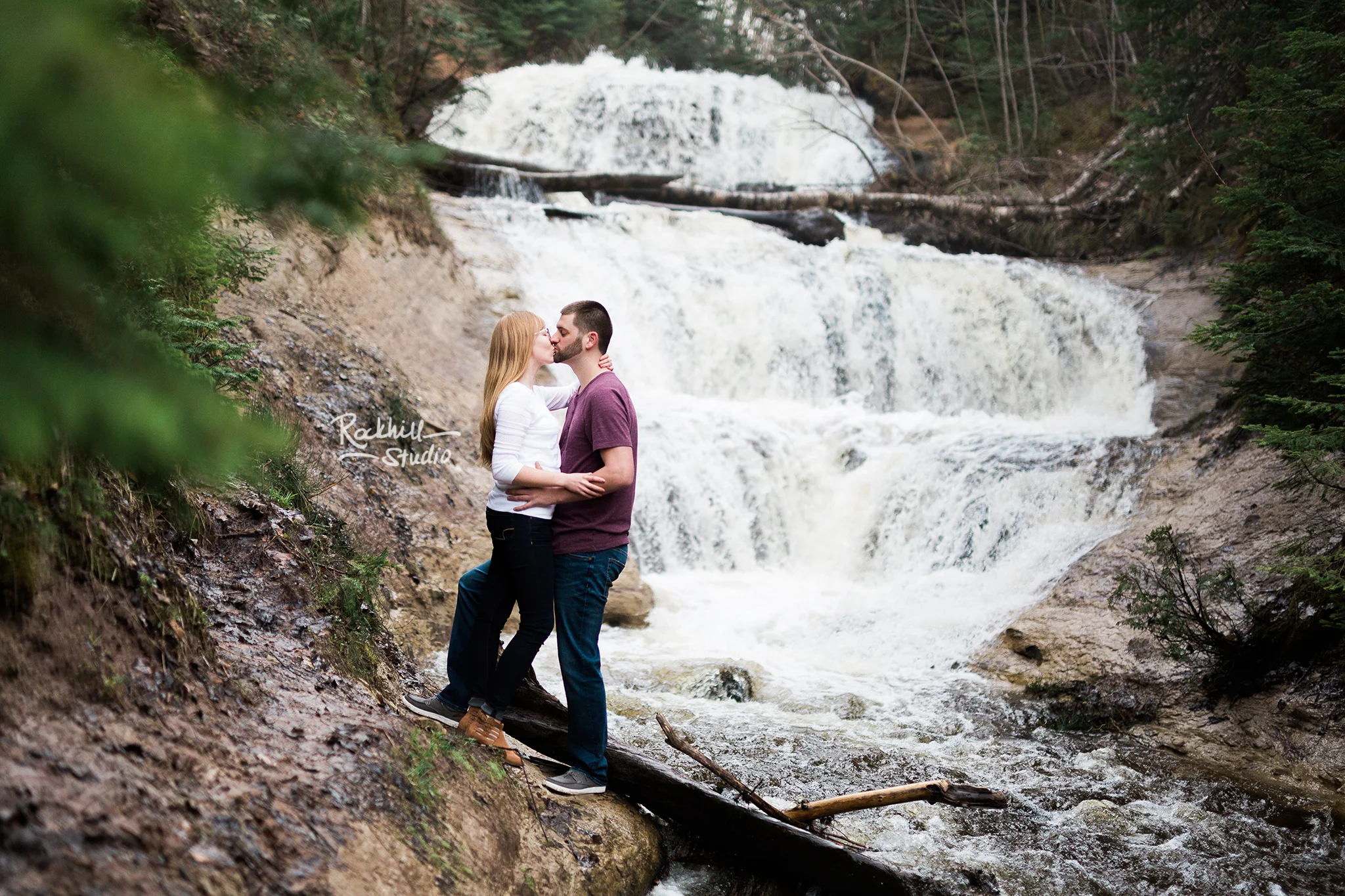northern-michigan-wedding-engagement-photographer-grand-marais-rockhill-jj-5.jpg