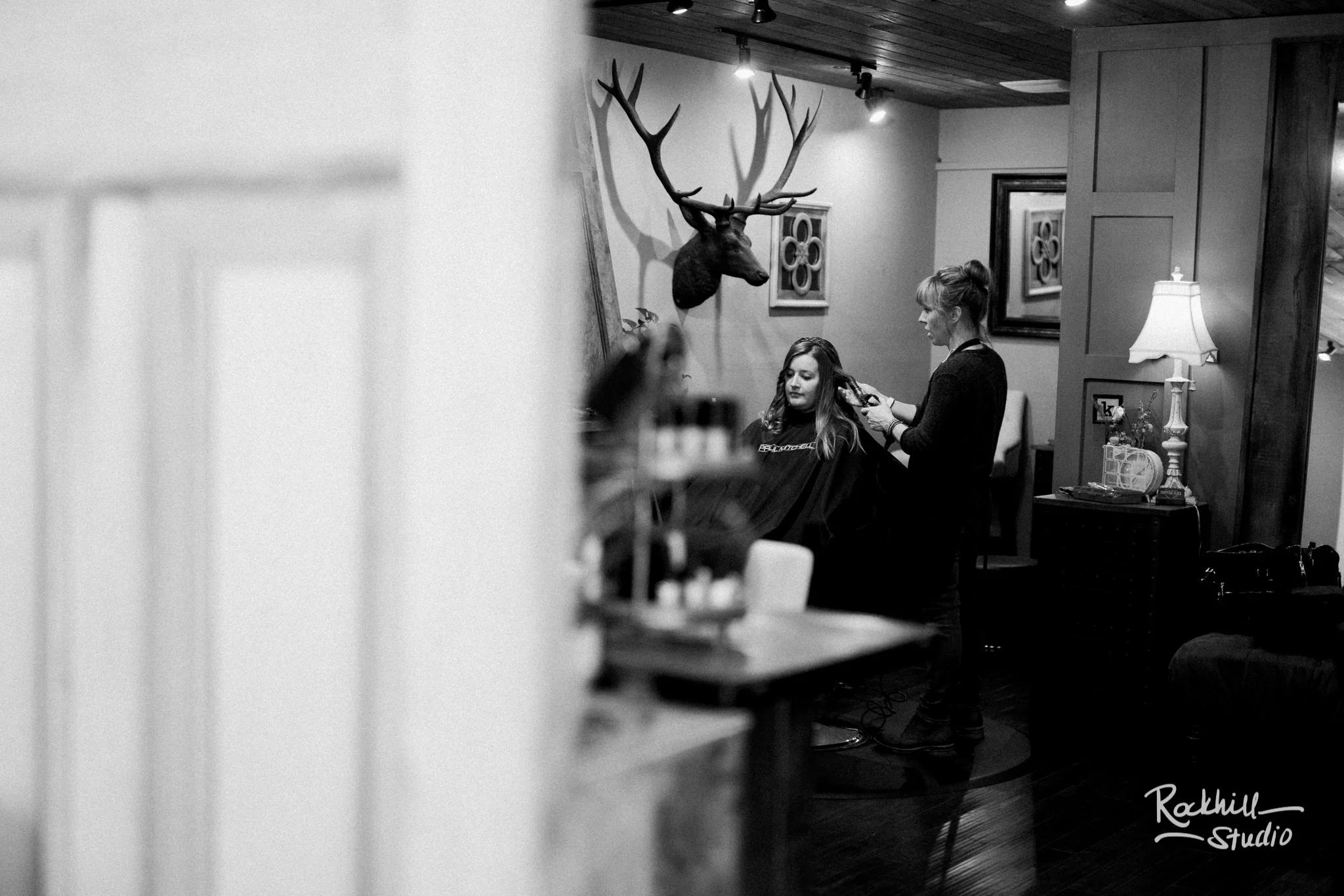 Destination wedding photographer Rockhill Studio, getting ready salon, Traverse City to Breckenridge, Colorado