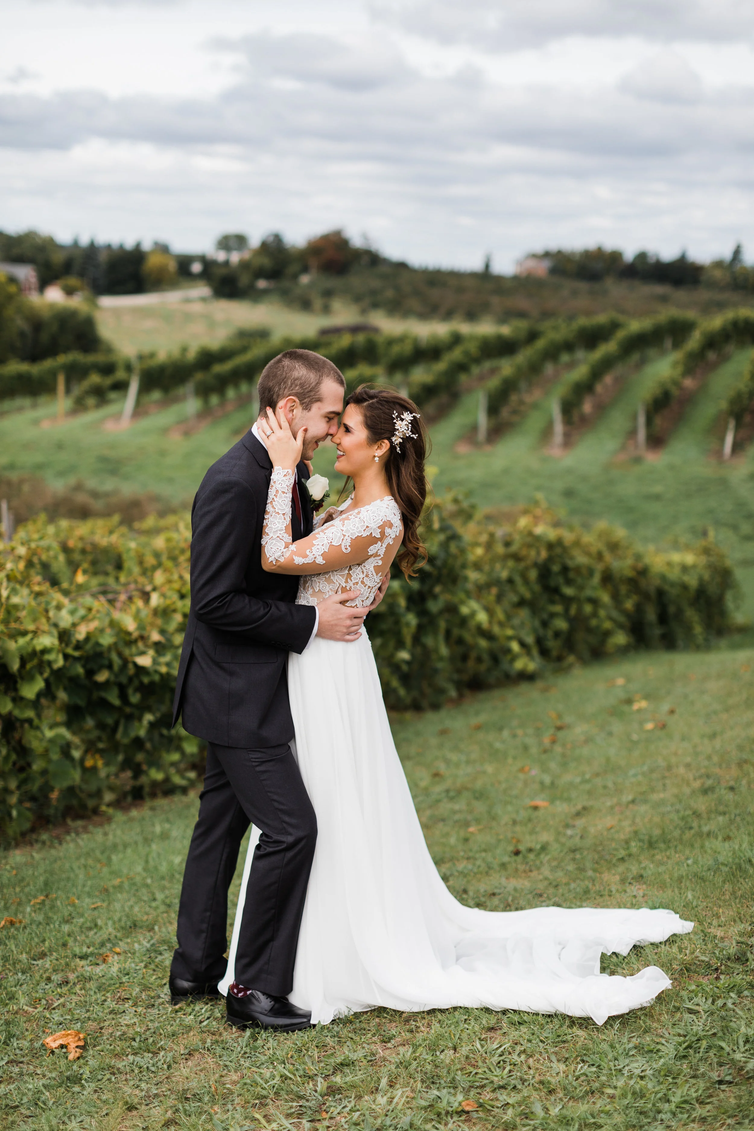 traverse_city_wedding_photographer_rockhill_chateau_chantal_vineyard_jr1.jpg