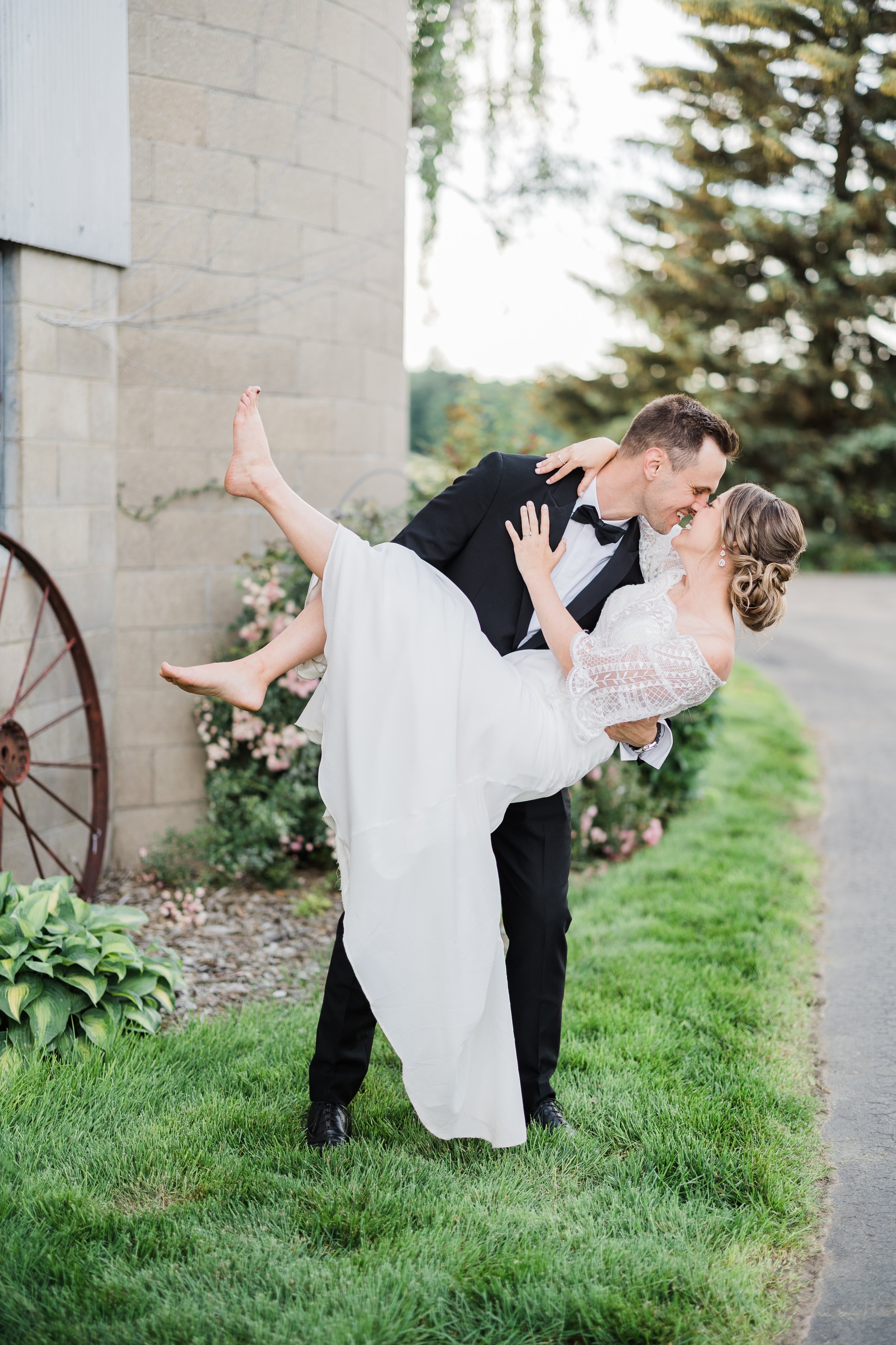 traverse city wedding photographer, Jacobs farm venue, Rockhill studio