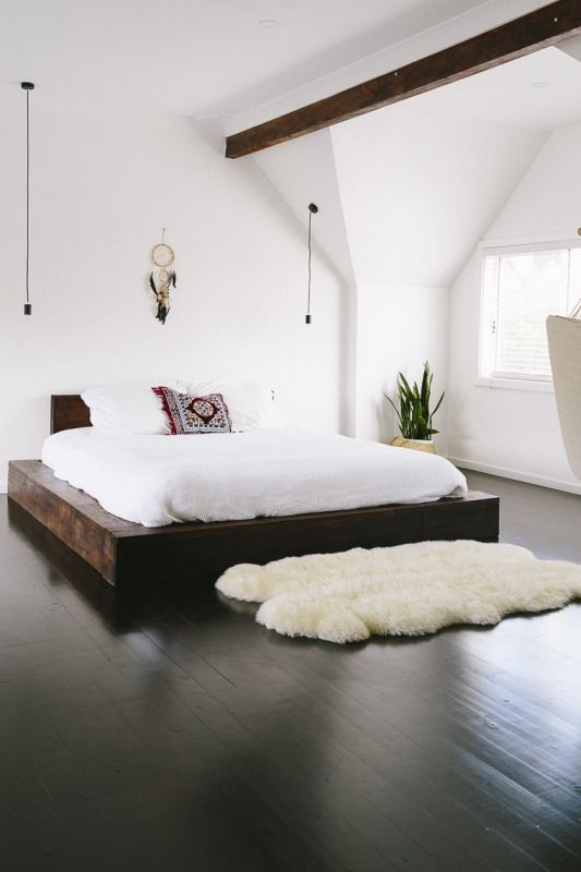 minimalist bedroom.jpg