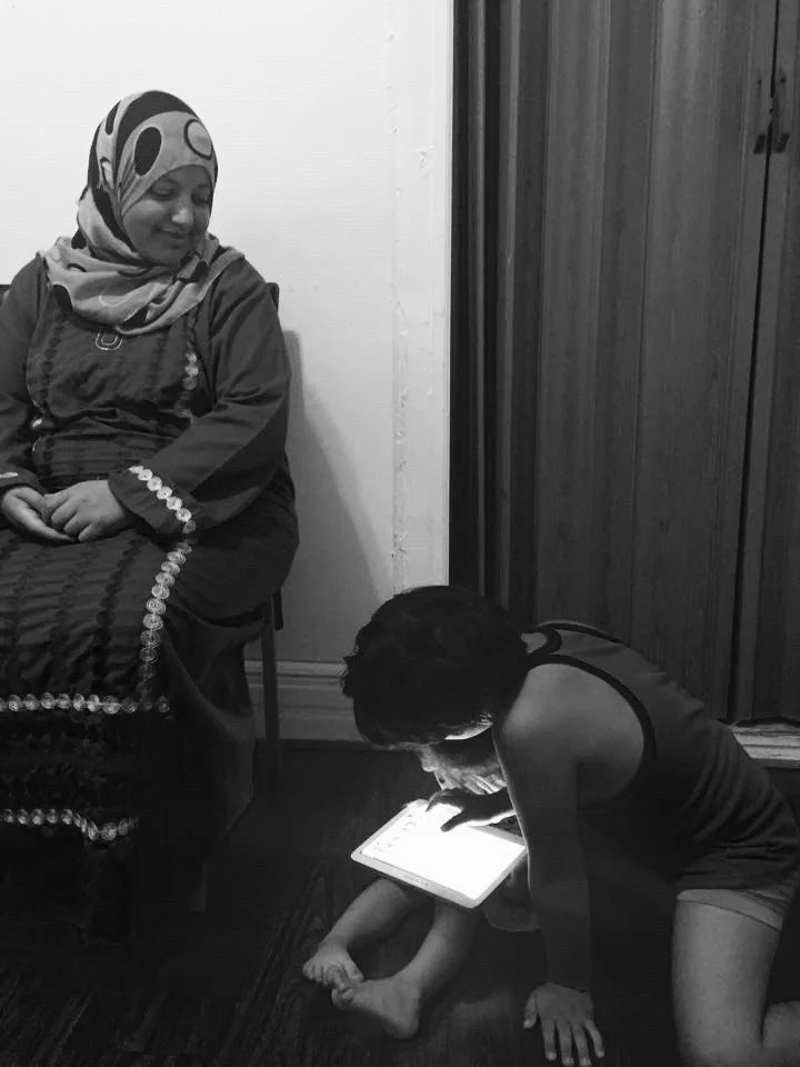 Soha Hassam and her two children in their Jersey City apartment. Purvi Thacker/BuzzFeed News