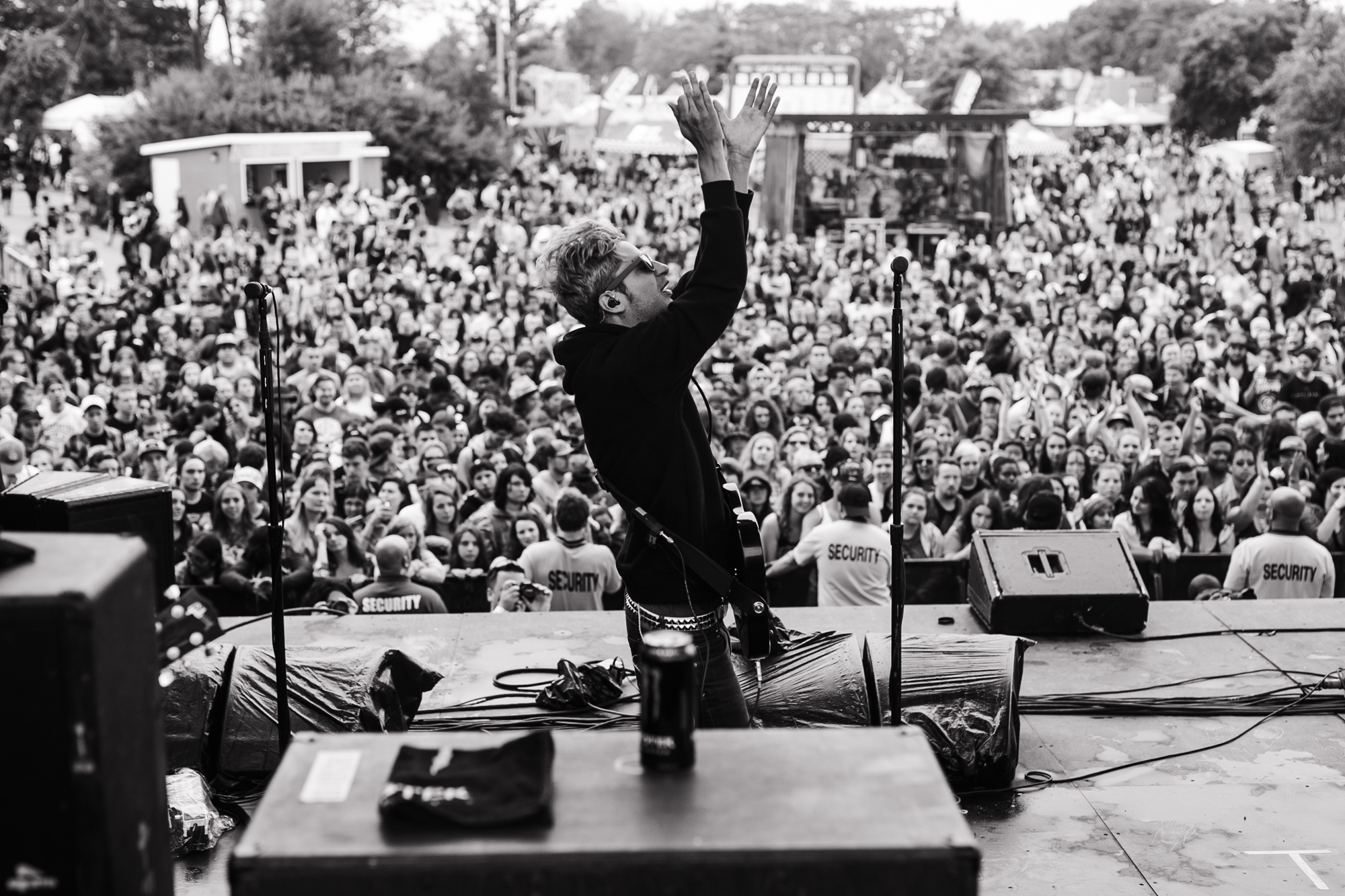 Man Overboard claps