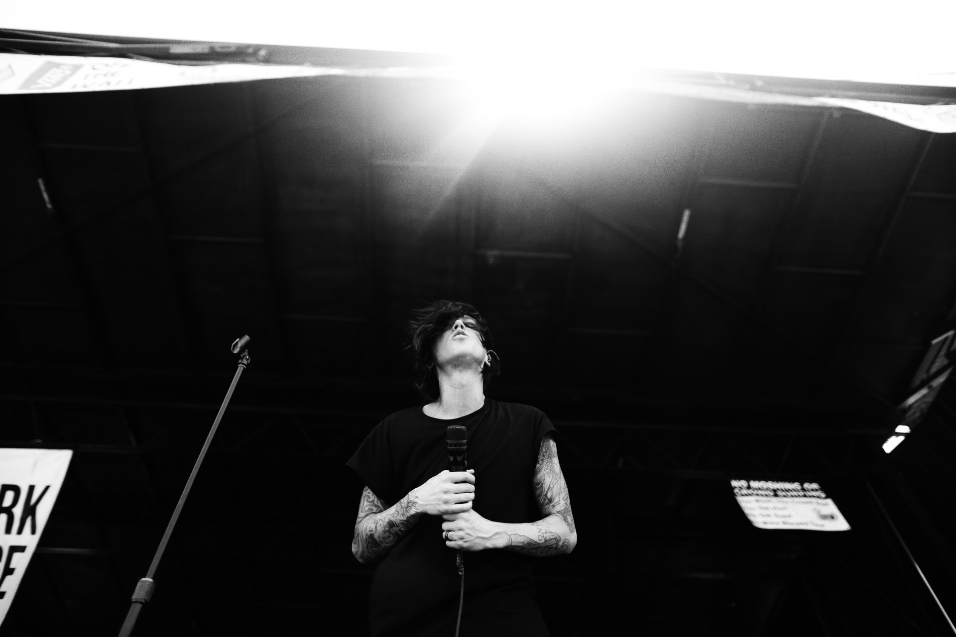 SLEEPING WITH SIRENS