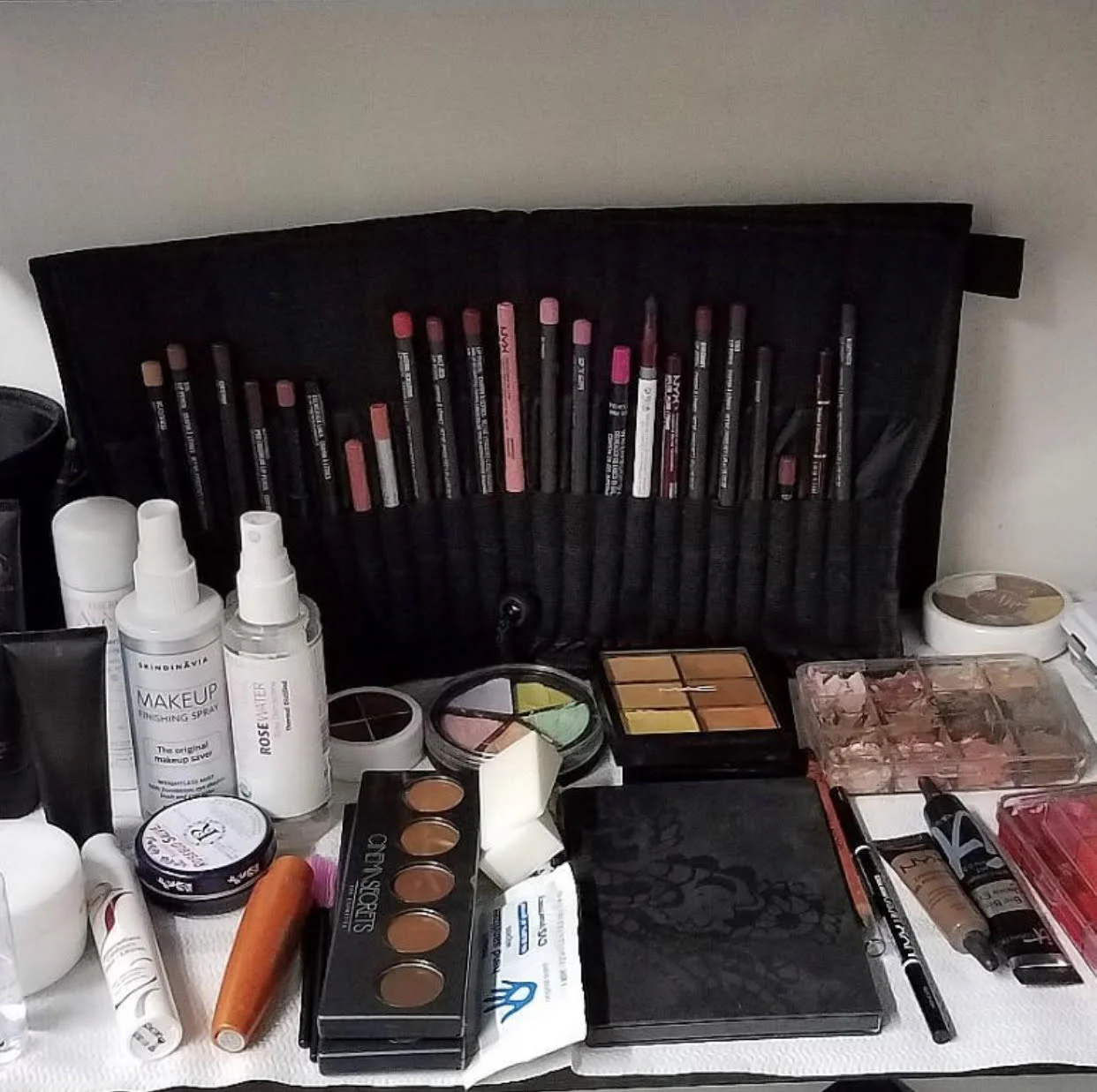 What Is A Professional Makeup Artist?