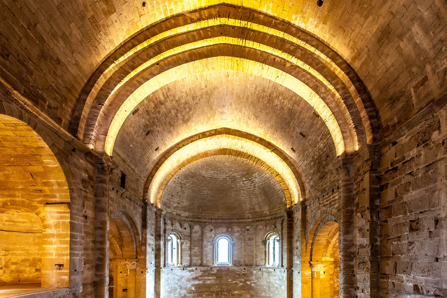 Autour de la cathédrale de Maguelone
