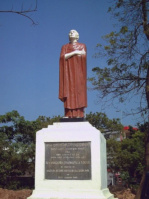   REV. ANAGARIKA DHARMAPALA – Statue à MATARA (SRI LANKA)  