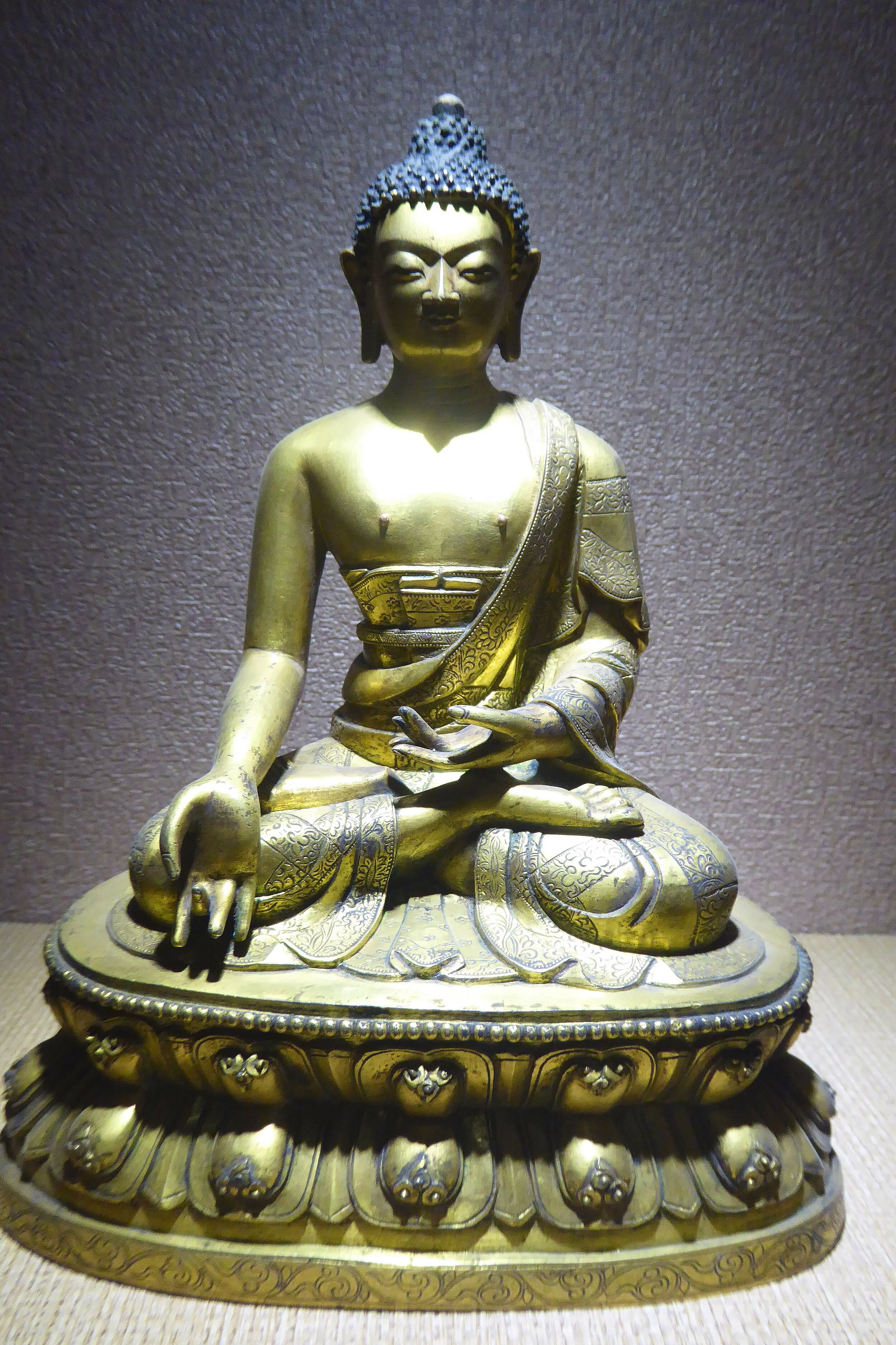    Ex-voto en bronze doré, période Ming (musée des grottes de Binglingsi – Chine)   