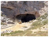    L’entrée de la grotte secrète   